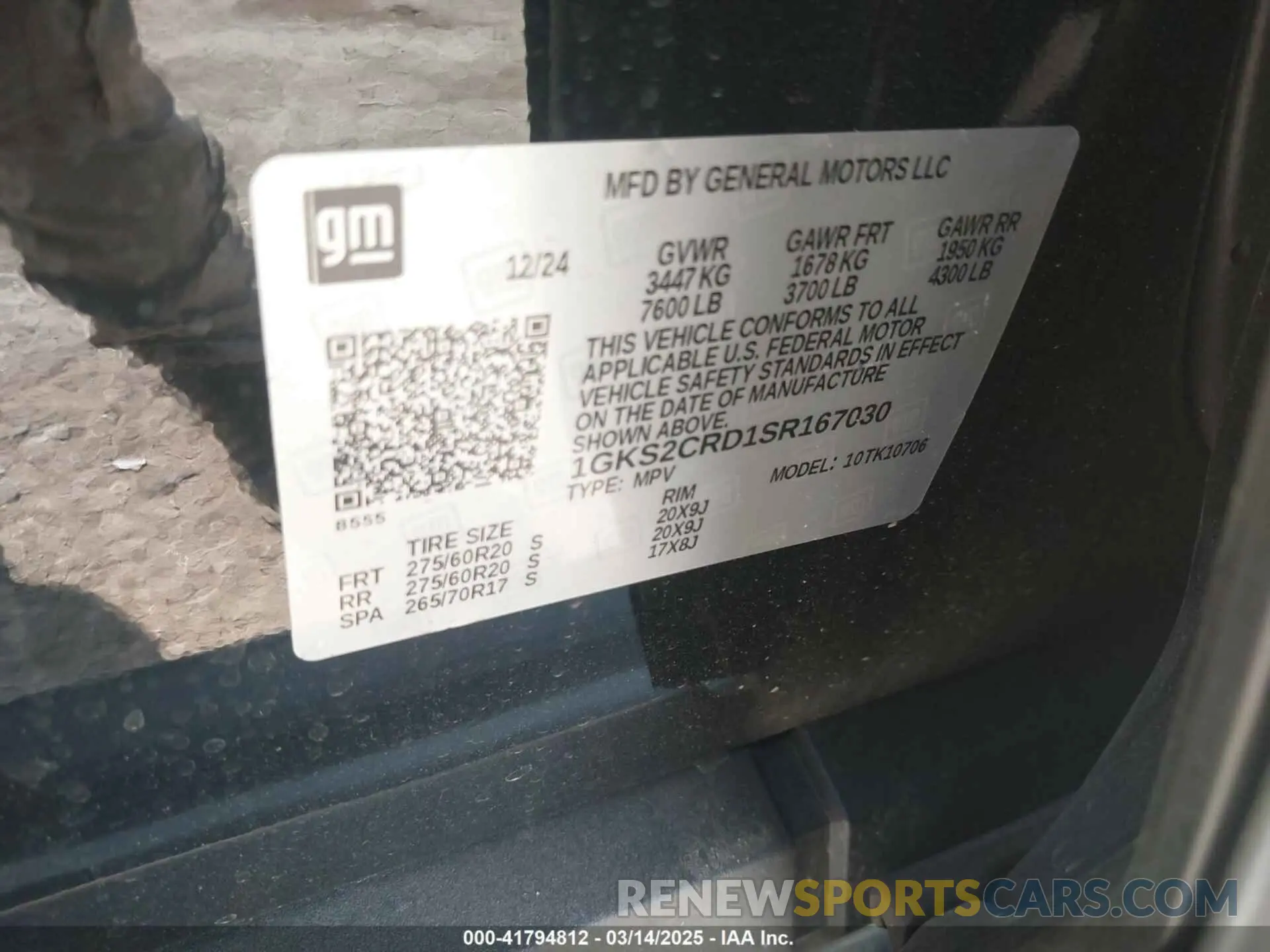 9 Photograph of a damaged car 1GKS2CRD1SR167030 GMC YUKON 2025