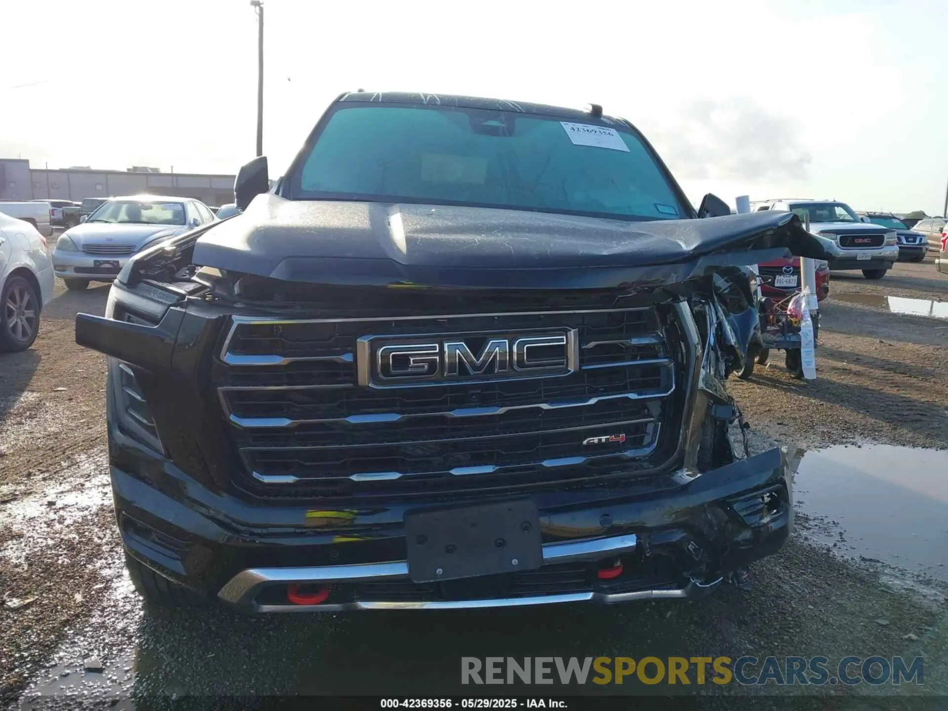 12 Фотография поврежденного автомобиля 1GKS2CRL0SR210120 GMC YUKON 2025