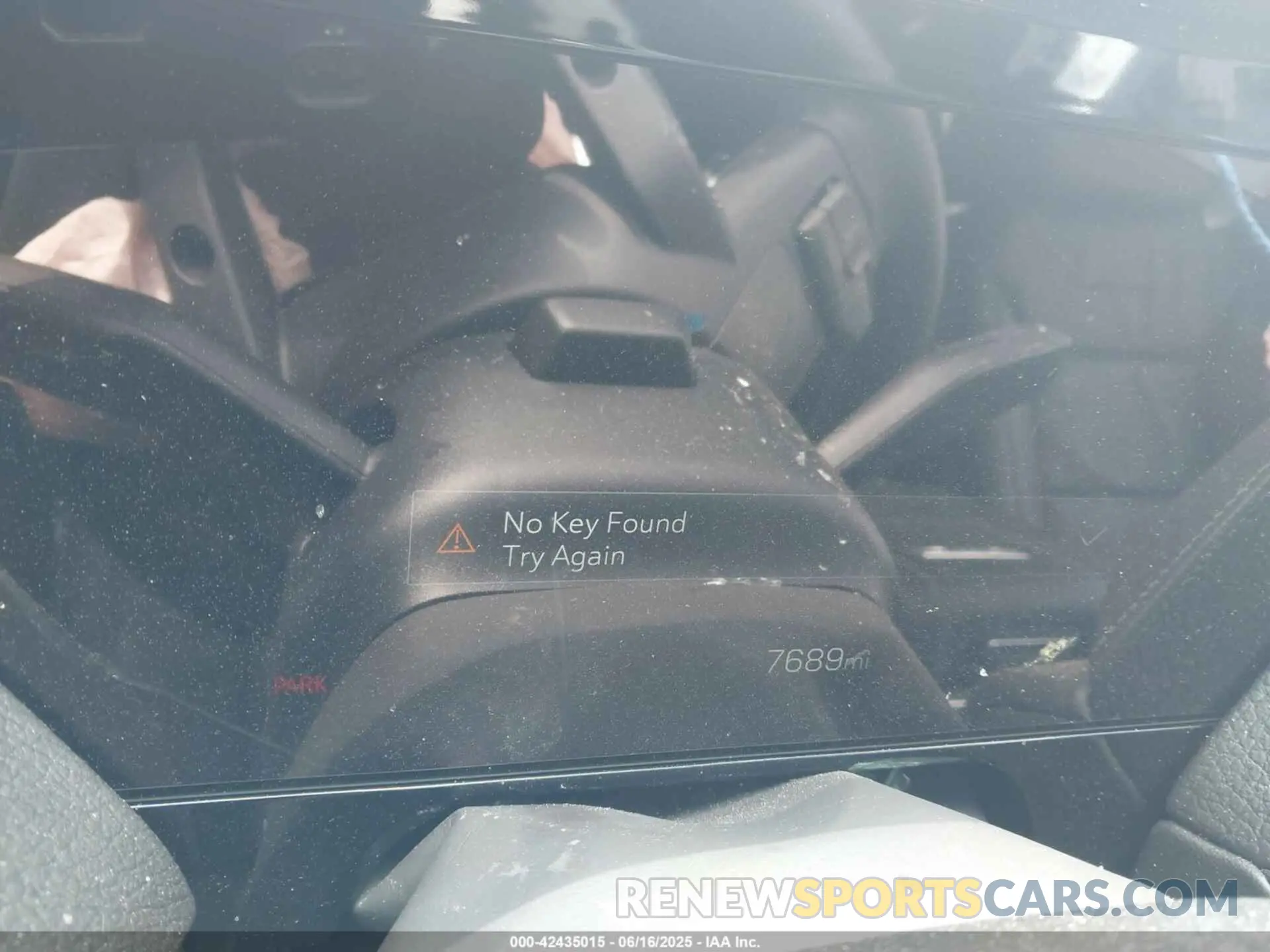 7 Photograph of a damaged car 1GKS2DRL3SR135290 GMC YUKON 2025