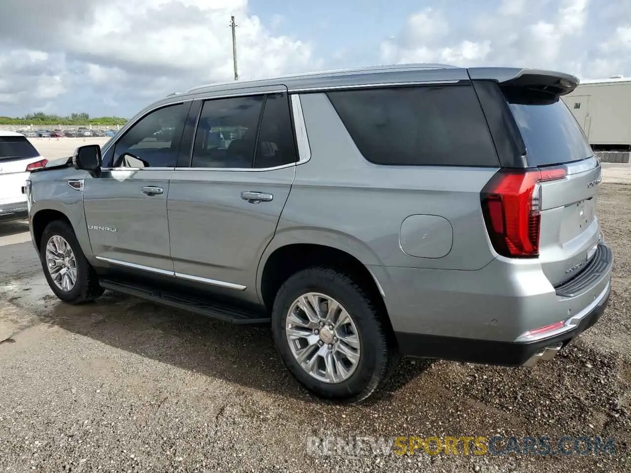 2 Photograph of a damaged car 1GKS2DRL5SR271775 GMC YUKON 2025