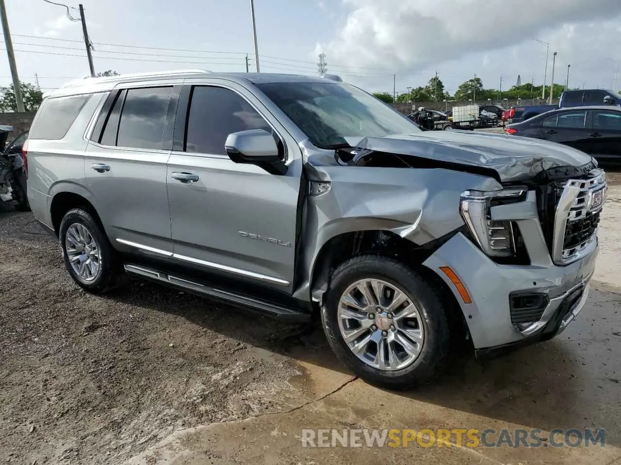 4 Photograph of a damaged car 1GKS2DRL5SR271775 GMC YUKON 2025