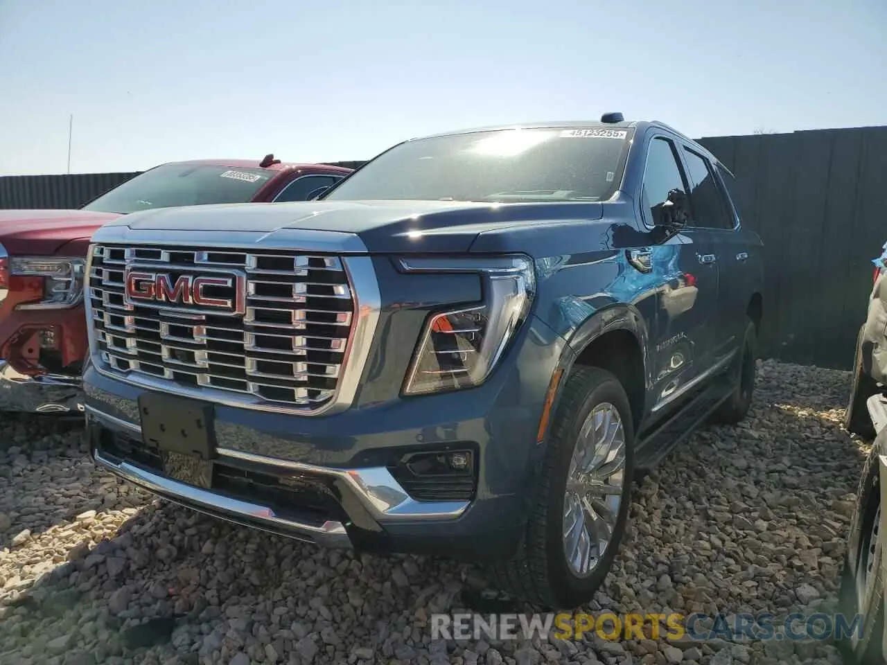 1 Photograph of a damaged car 1GKS2DRL6SR138281 GMC YUKON 2025