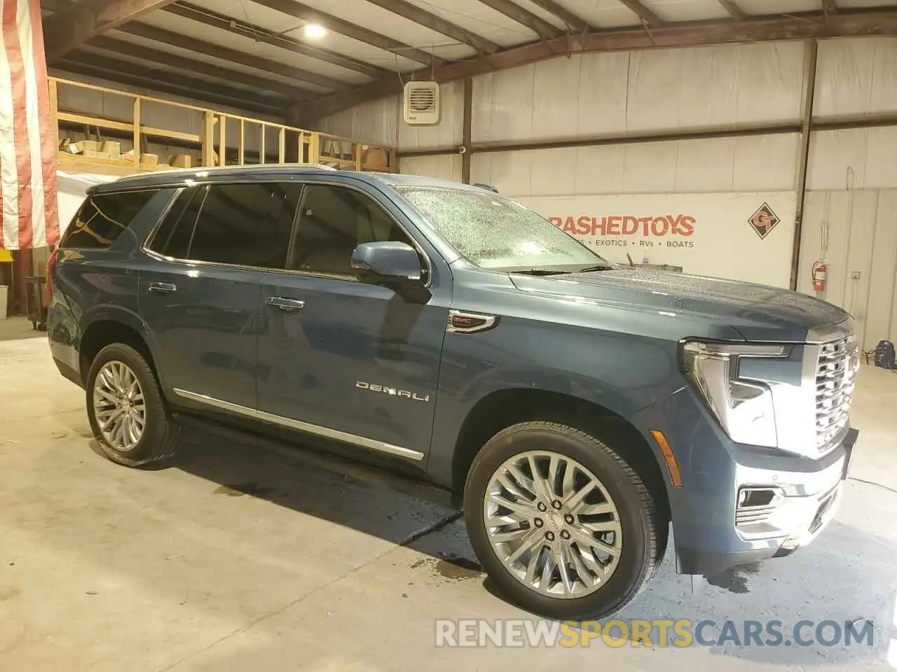 4 Photograph of a damaged car 1GKS2DRL6SR138281 GMC YUKON 2025