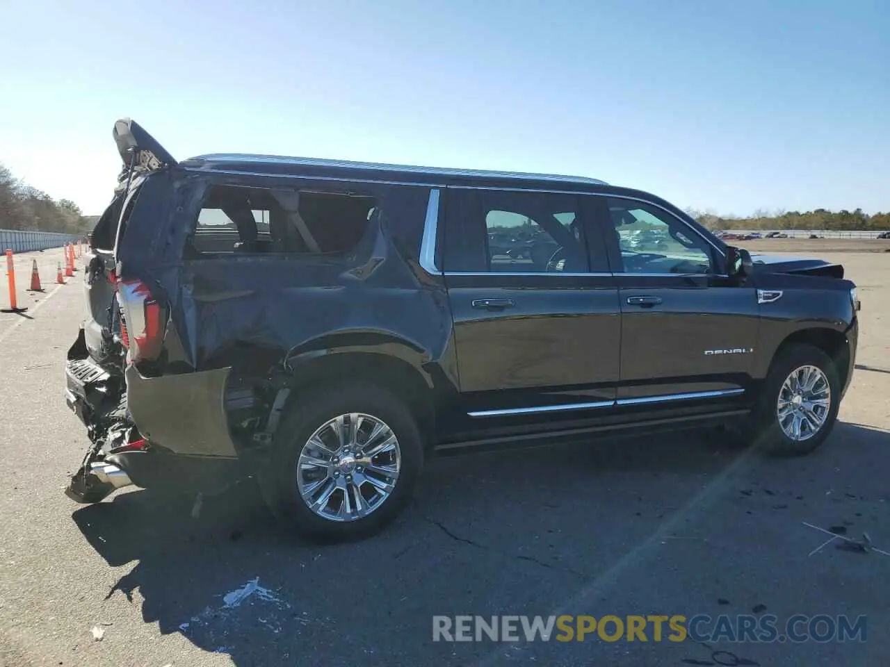3 Фотография поврежденного автомобиля 1GKS2JRL6SR129529 GMC YUKON 2025