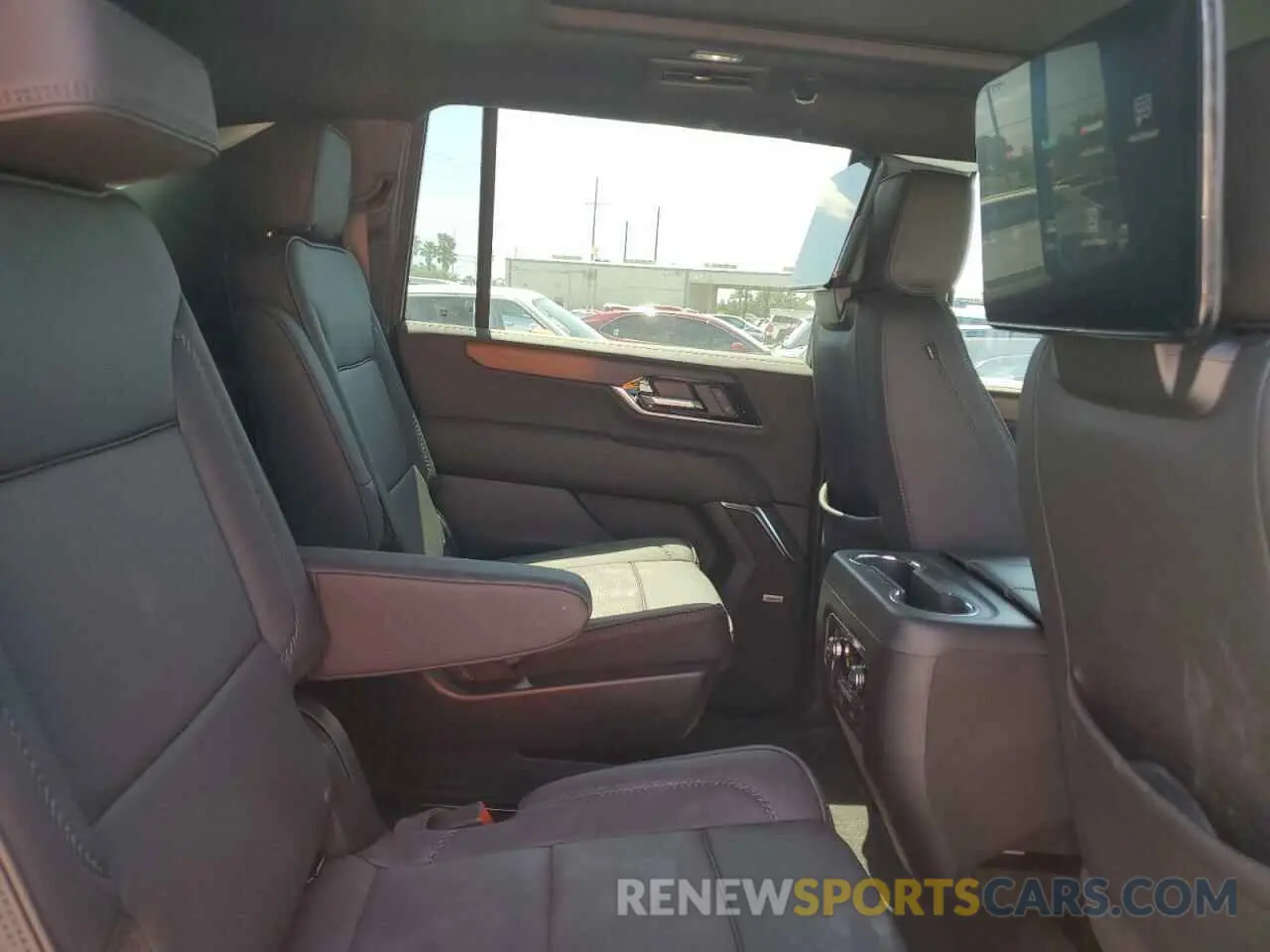 11 Фотография поврежденного автомобиля 1GKS2JRL6SR170517 GMC YUKON 2025