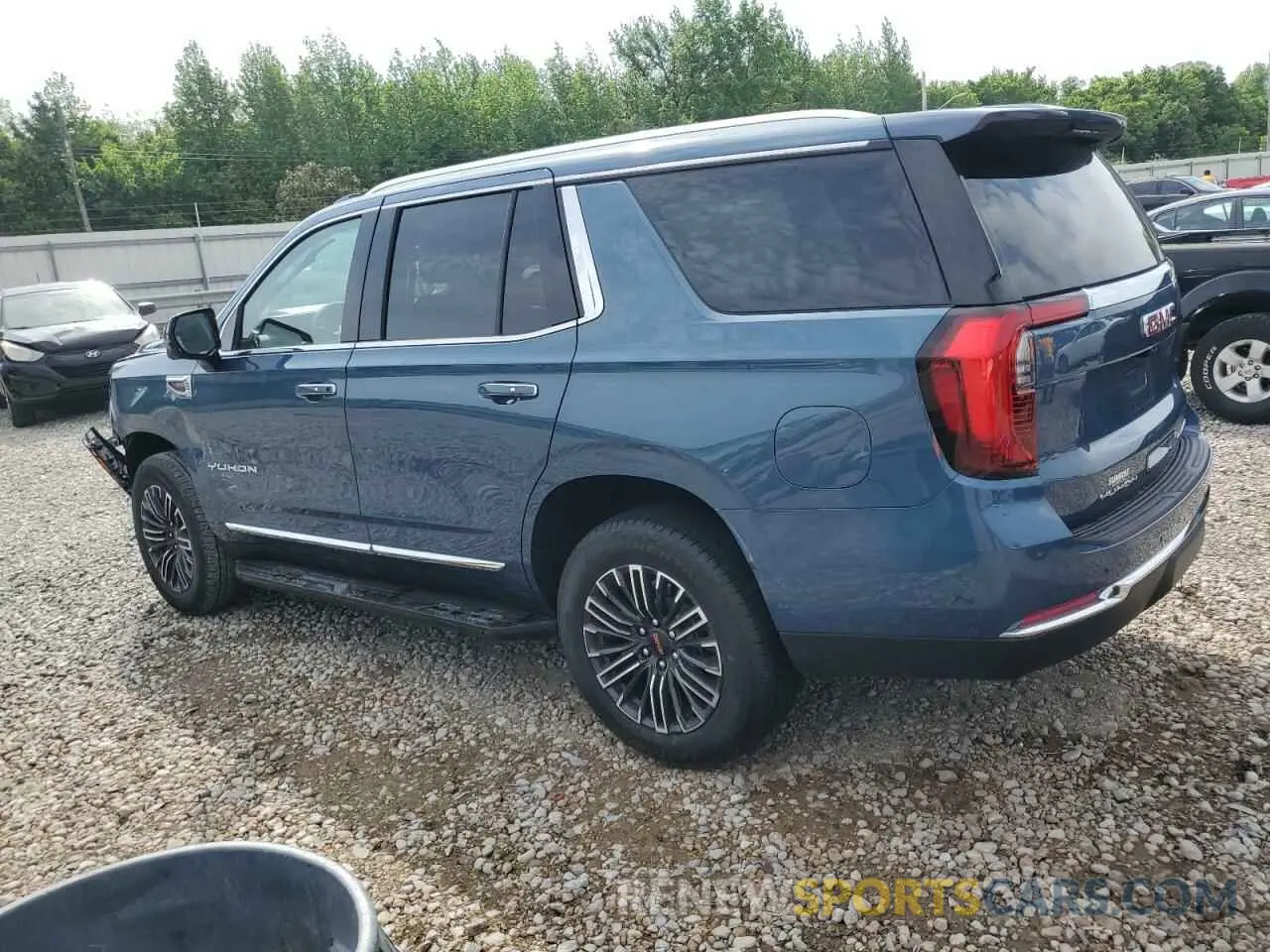 2 Photograph of a damaged car 1GKS2BRD3SR184499 GMC YUKON ELEV 2025