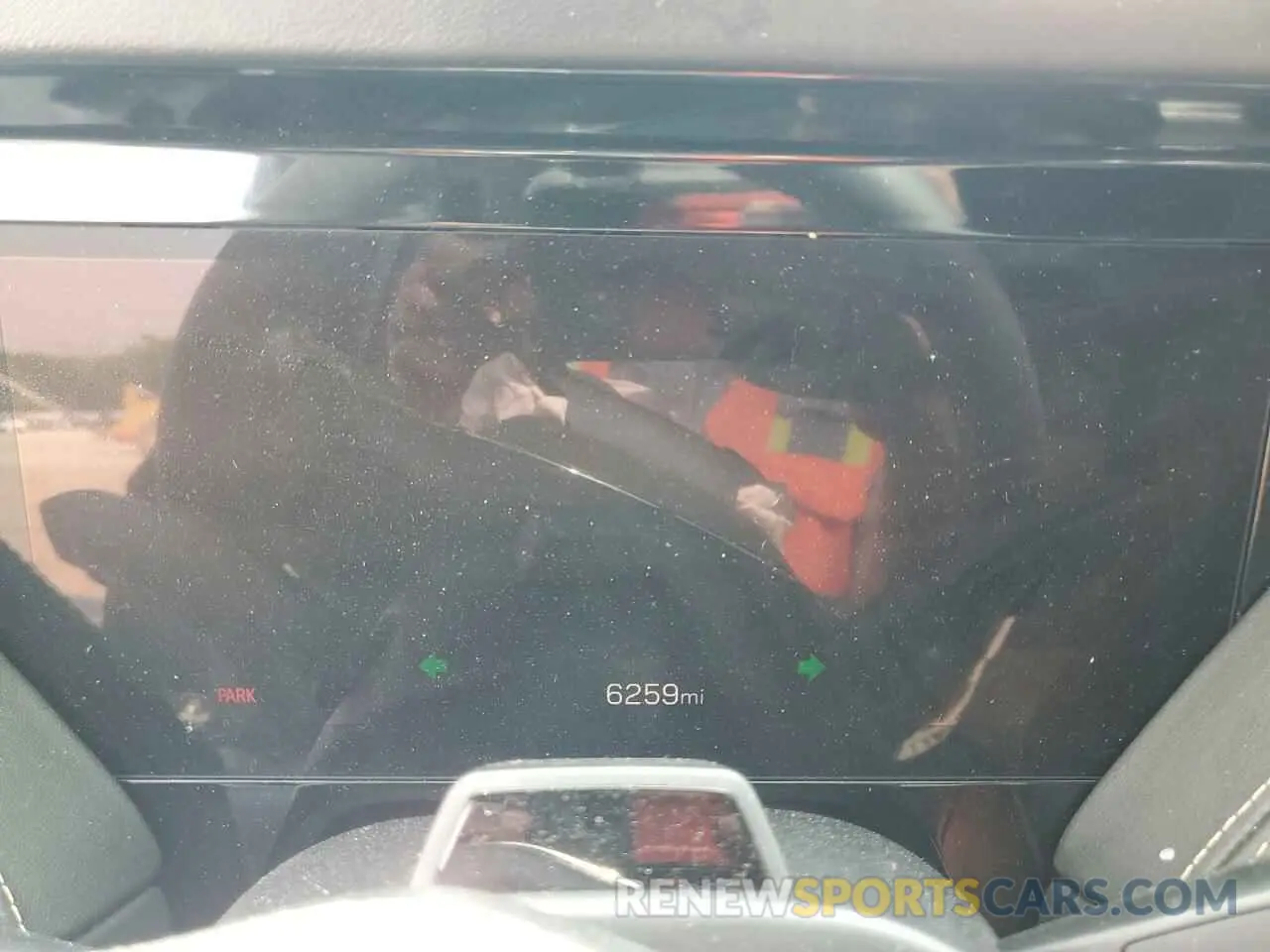 9 Photograph of a damaged car 1GKS2BRD3SR184499 GMC YUKON ELEV 2025