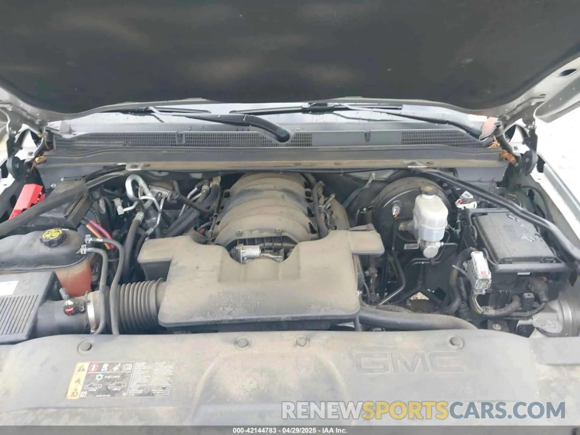 10 Photograph of a damaged car 1GKS1GKC0KR242408 GMC YUKON XL 2019