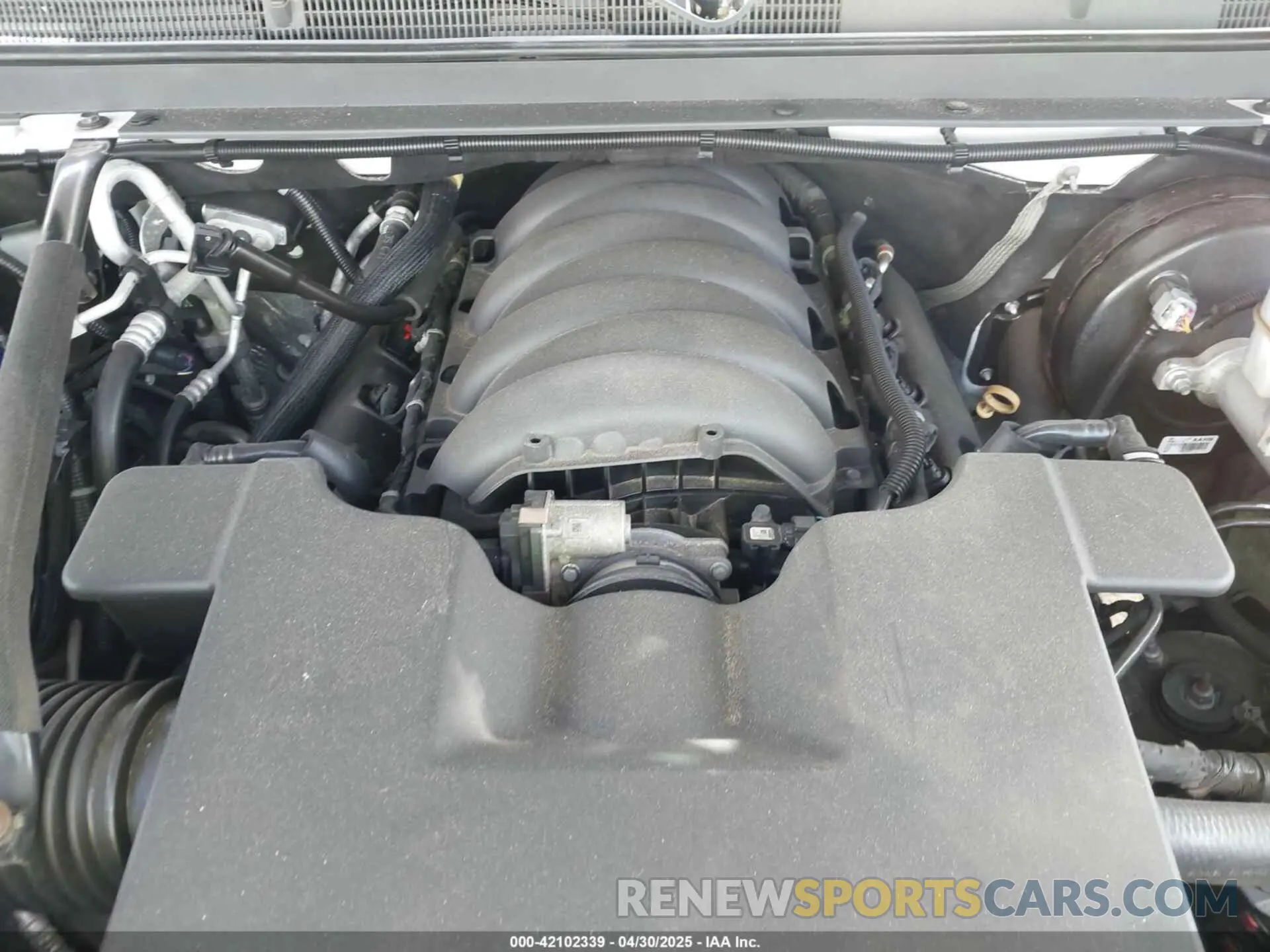 10 Photograph of a damaged car 1GKS1GKC5KR394992 GMC YUKON XL 2019