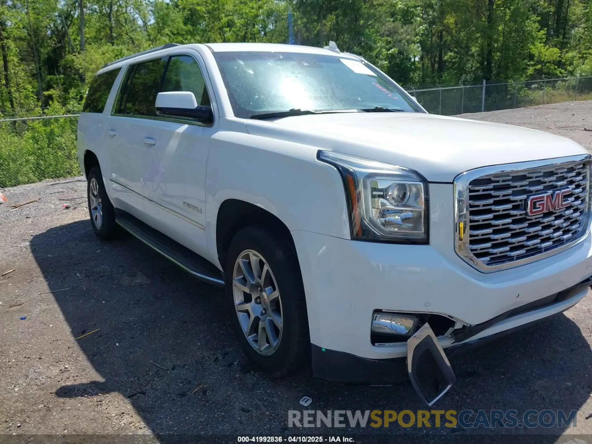 1 Фотография поврежденного автомобиля 1GKS1HKJ9KR354998 GMC YUKON XL 2019