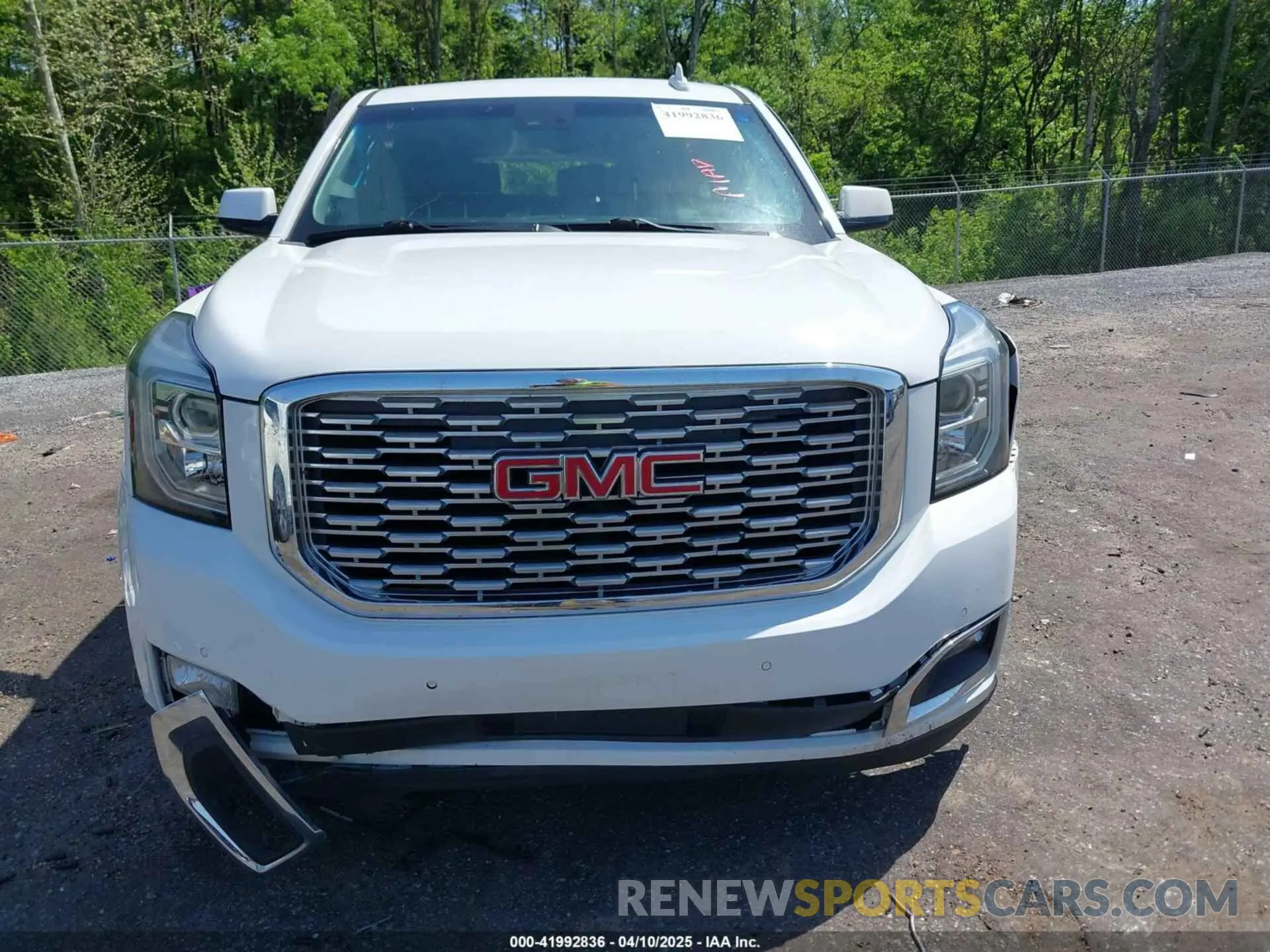 13 Фотография поврежденного автомобиля 1GKS1HKJ9KR354998 GMC YUKON XL 2019