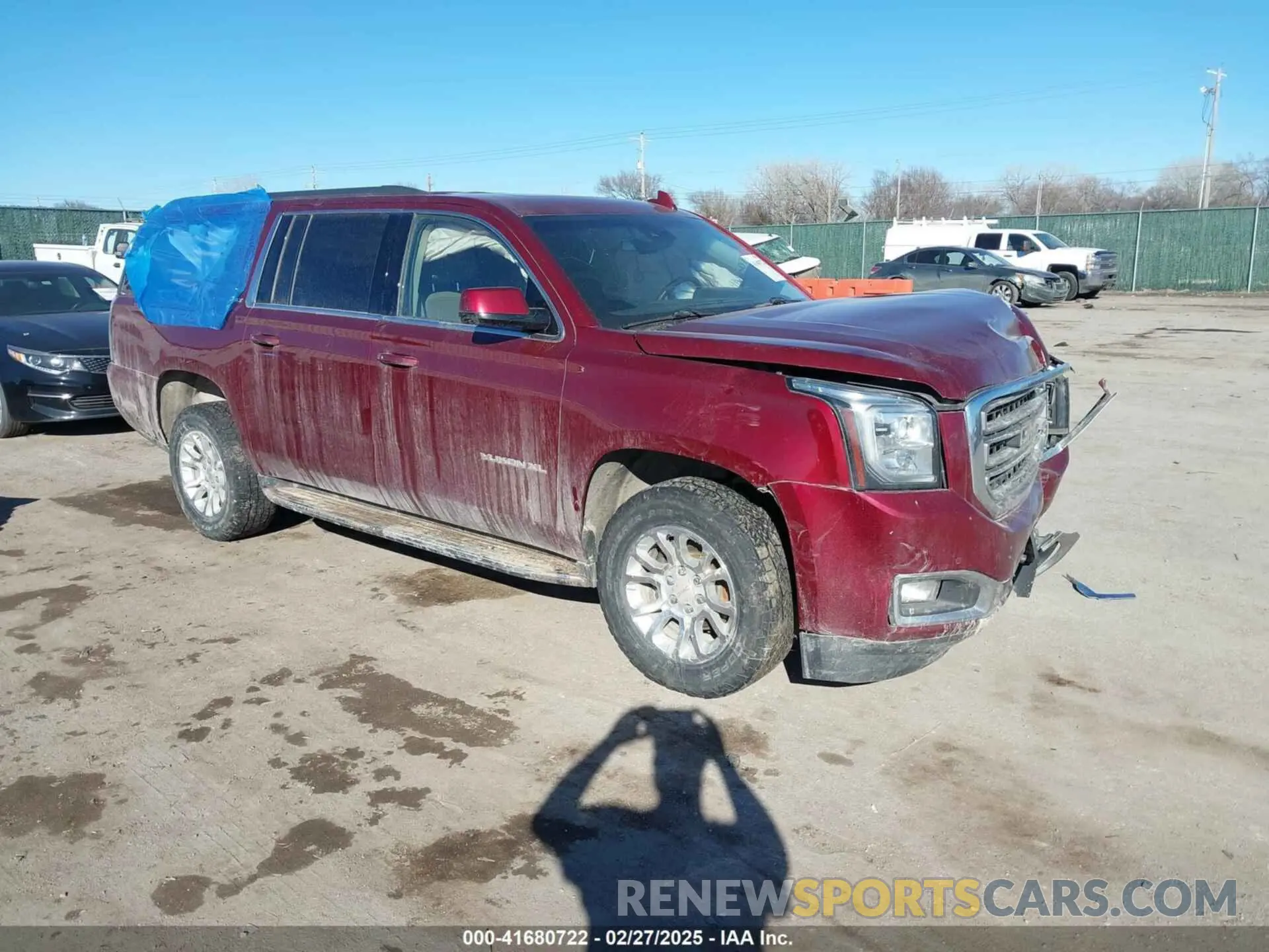 1 Фотография поврежденного автомобиля 1GKS2GKC2KR343513 GMC YUKON XL 2019