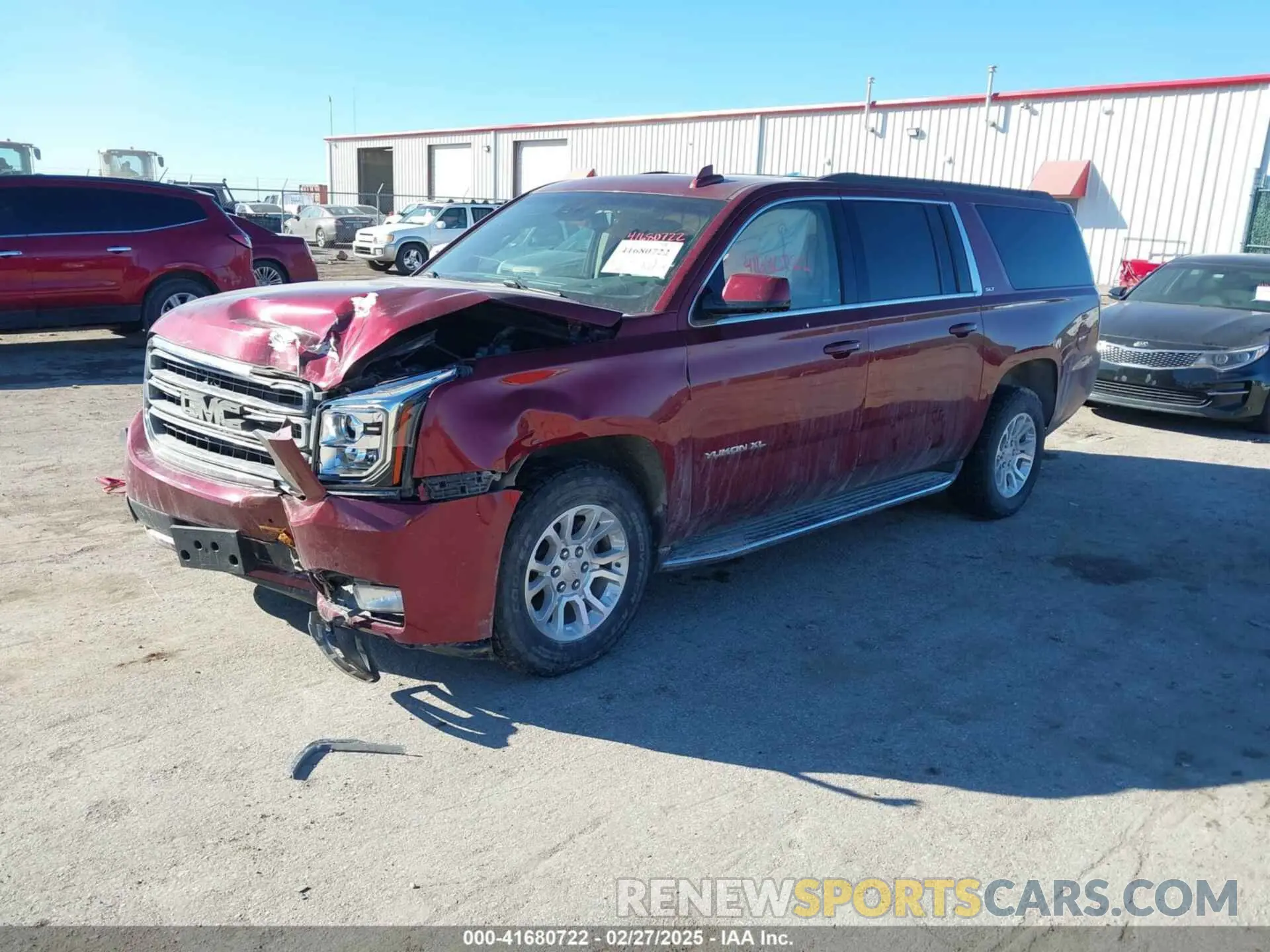2 Фотография поврежденного автомобиля 1GKS2GKC2KR343513 GMC YUKON XL 2019