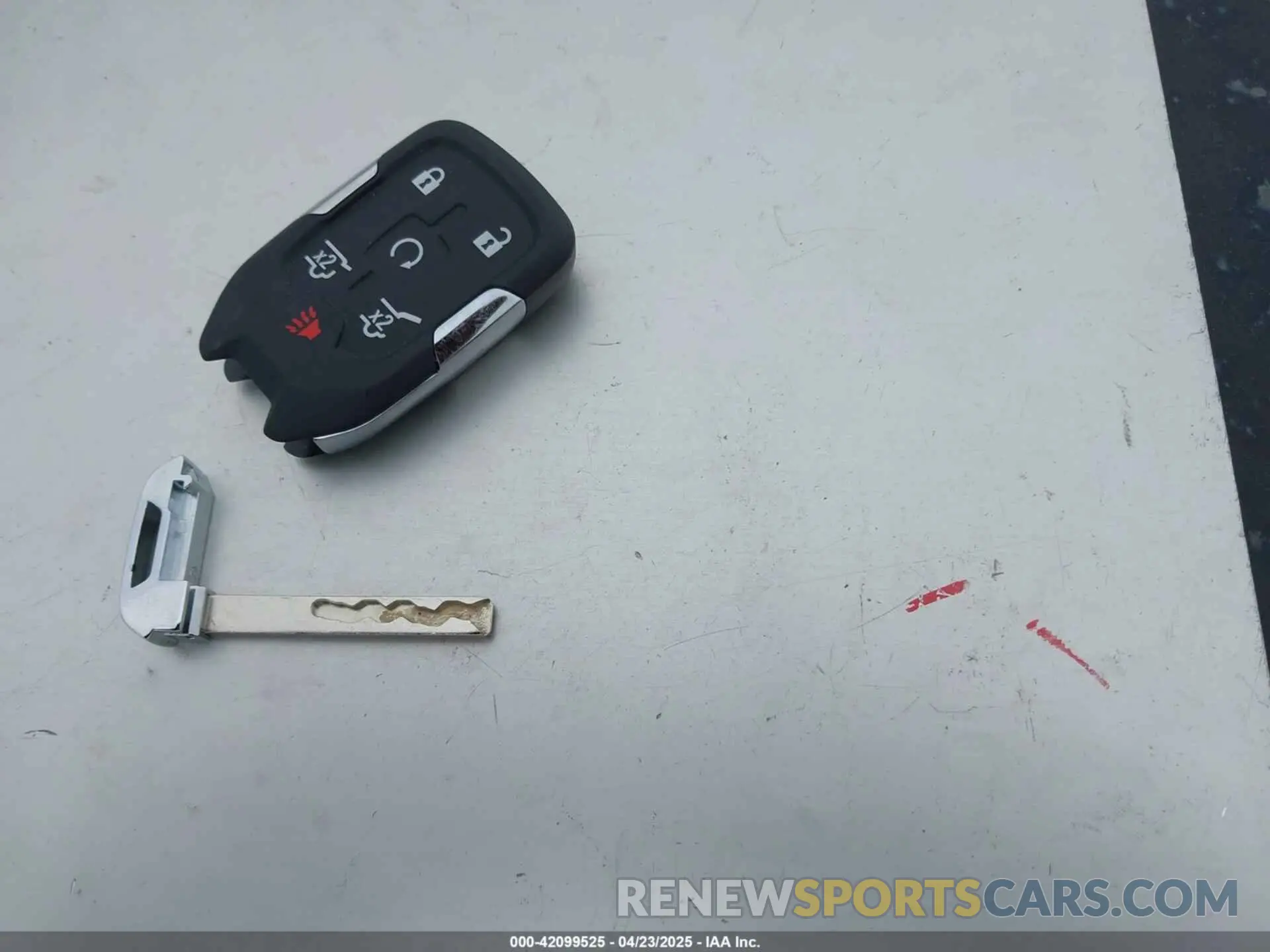 11 Photograph of a damaged car 1GKS2HKJ7KR390685 GMC YUKON XL 2019