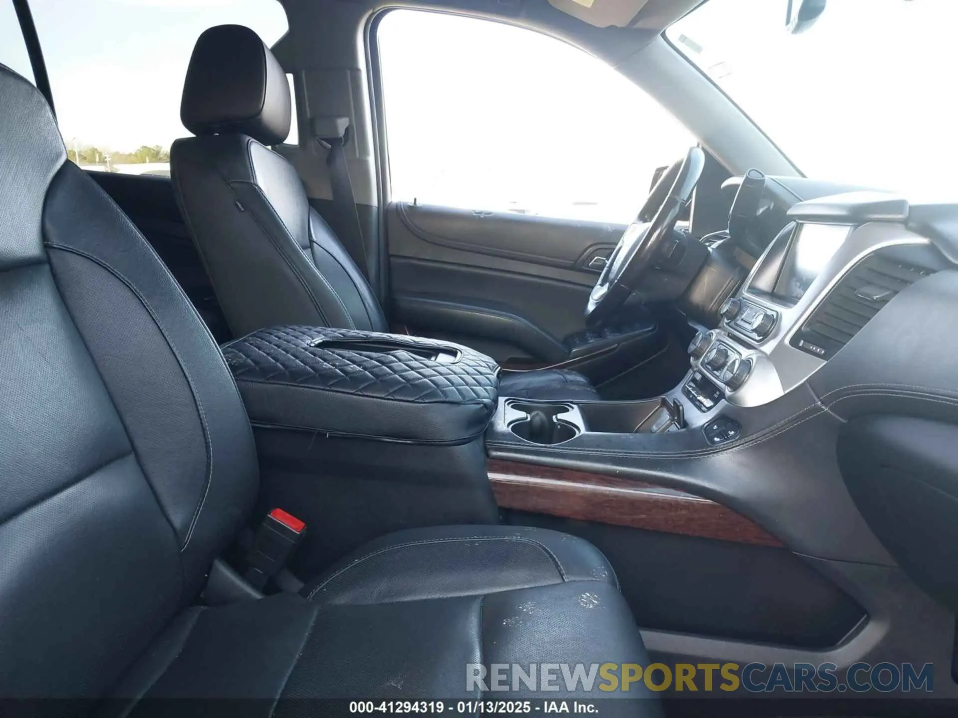 5 Фотография поврежденного автомобиля 1GKS1GKC1LR286726 GMC YUKON XL 2020
