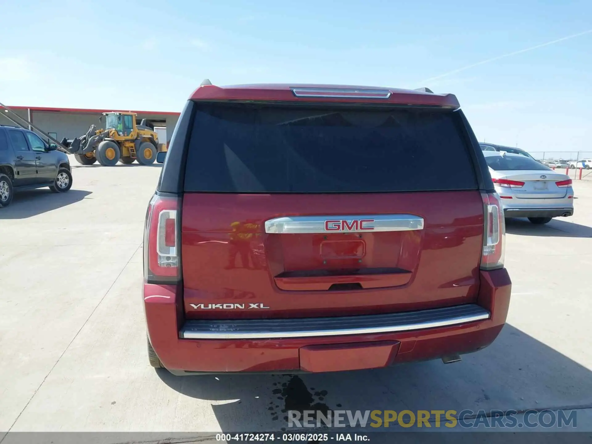 16 Photograph of a damaged car 1GKS1HKJ3LR238701 GMC YUKON XL 2020