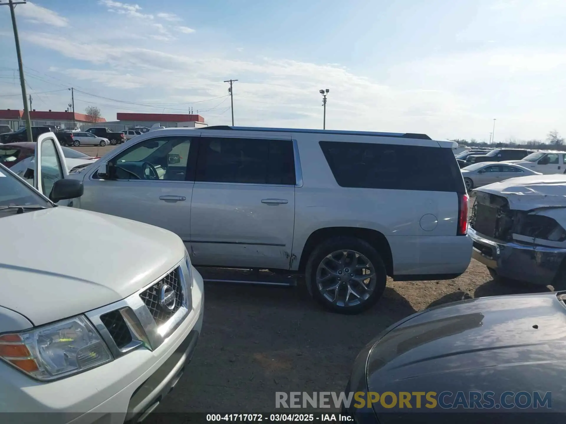 14 Фотография поврежденного автомобиля 1GKS1HKJ6LR282854 GMC YUKON XL 2020