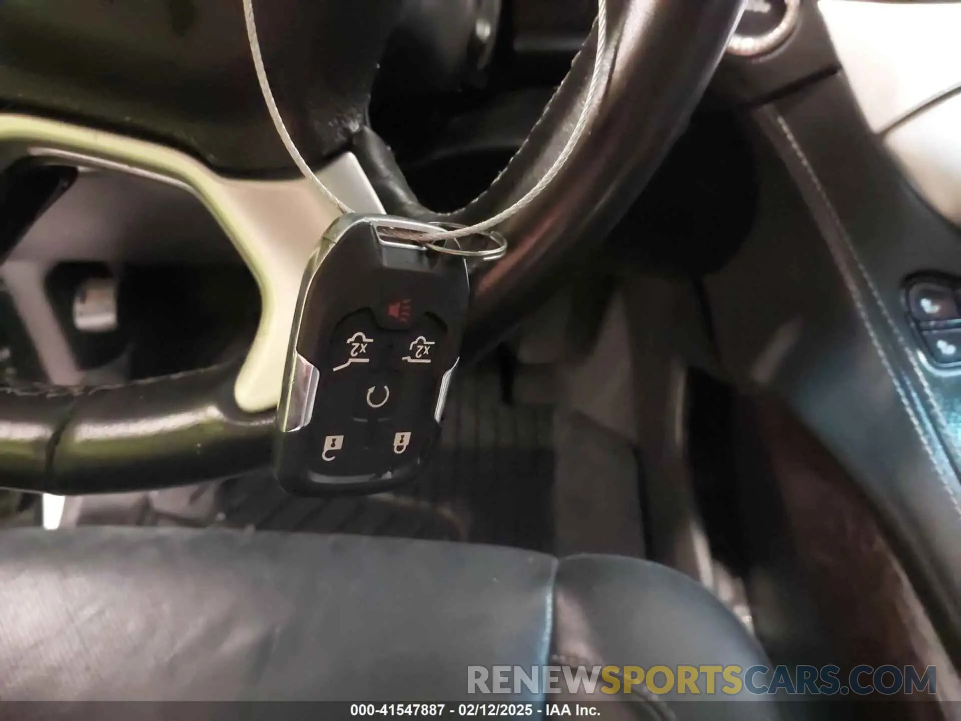 11 Фотография поврежденного автомобиля 1GKS2GKC1LR245977 GMC YUKON XL 2020