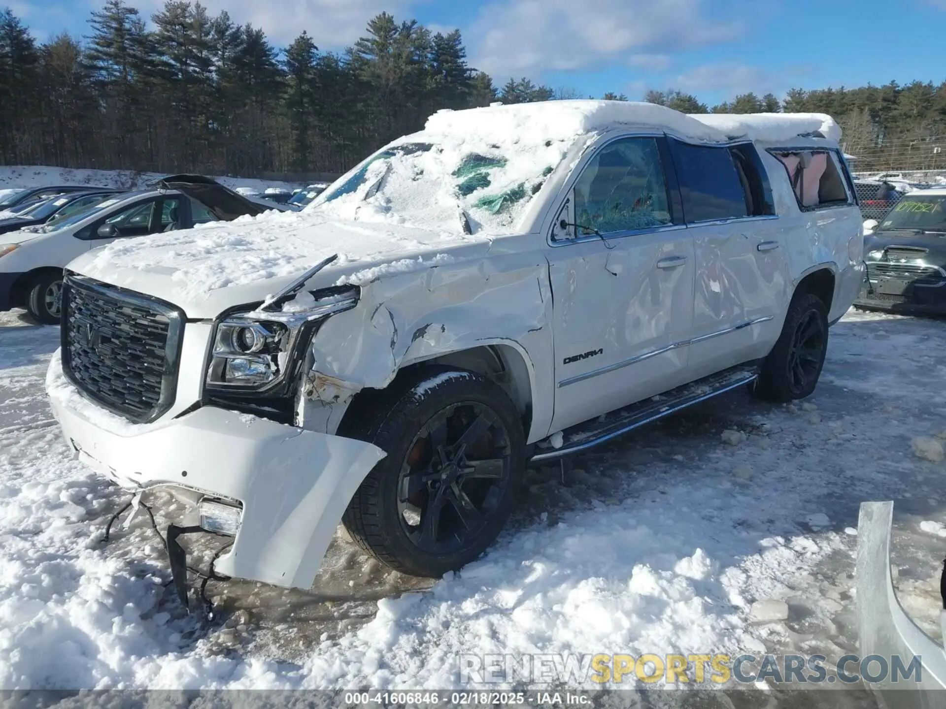 2 Photograph of a damaged car 1GKS2HKJ3LR223239 GMC YUKON XL 2020