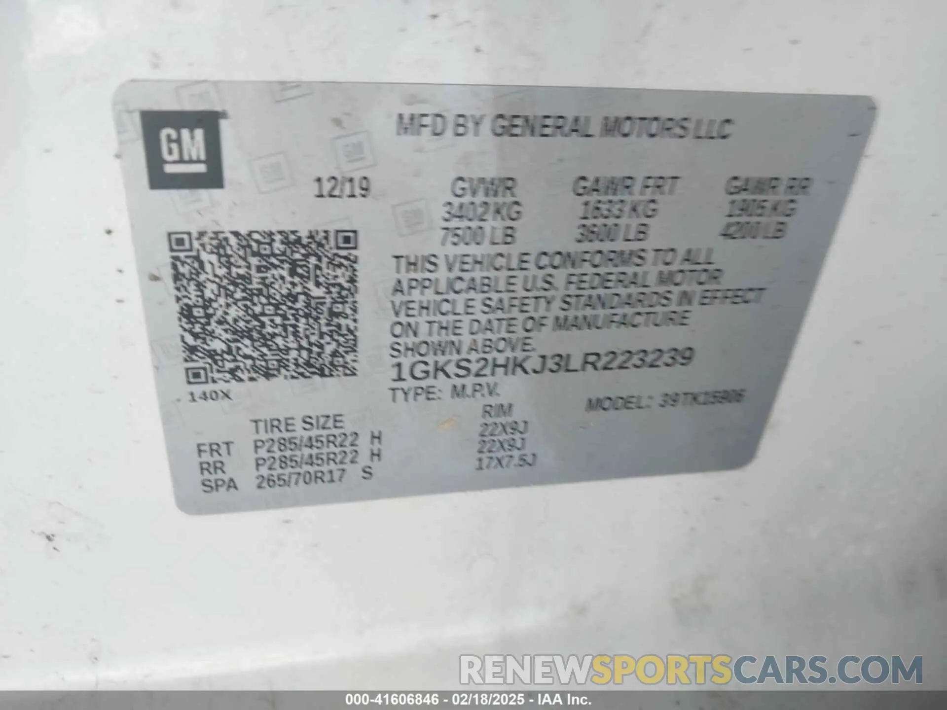 9 Photograph of a damaged car 1GKS2HKJ3LR223239 GMC YUKON XL 2020