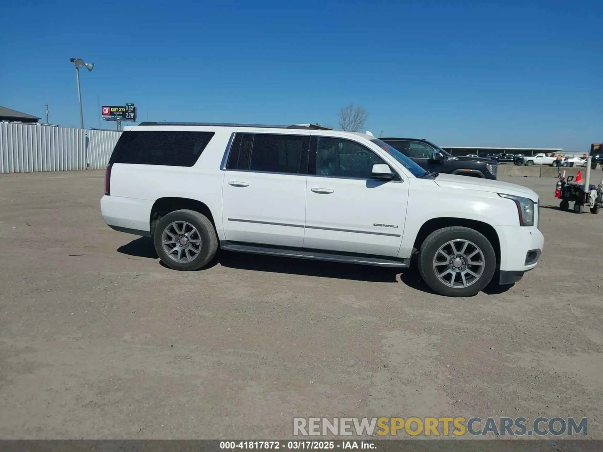 13 Photograph of a damaged car 1GKS2HKJ9LR298494 GMC YUKON XL 2020