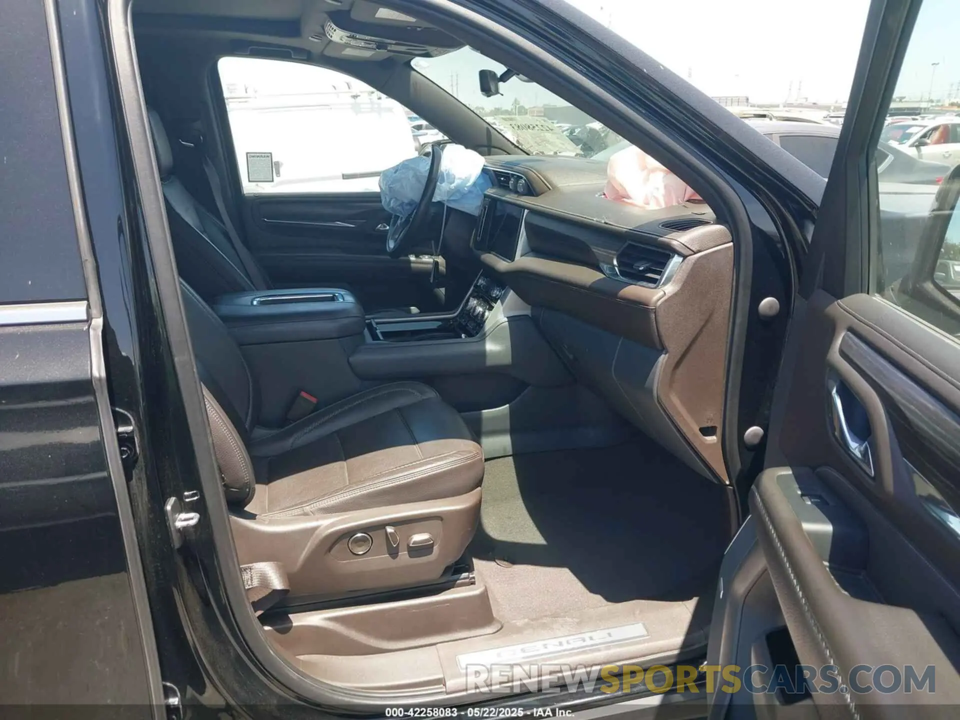 5 Фотография поврежденного автомобиля 1GKS1JKL1MR273702 GMC YUKON XL 2021
