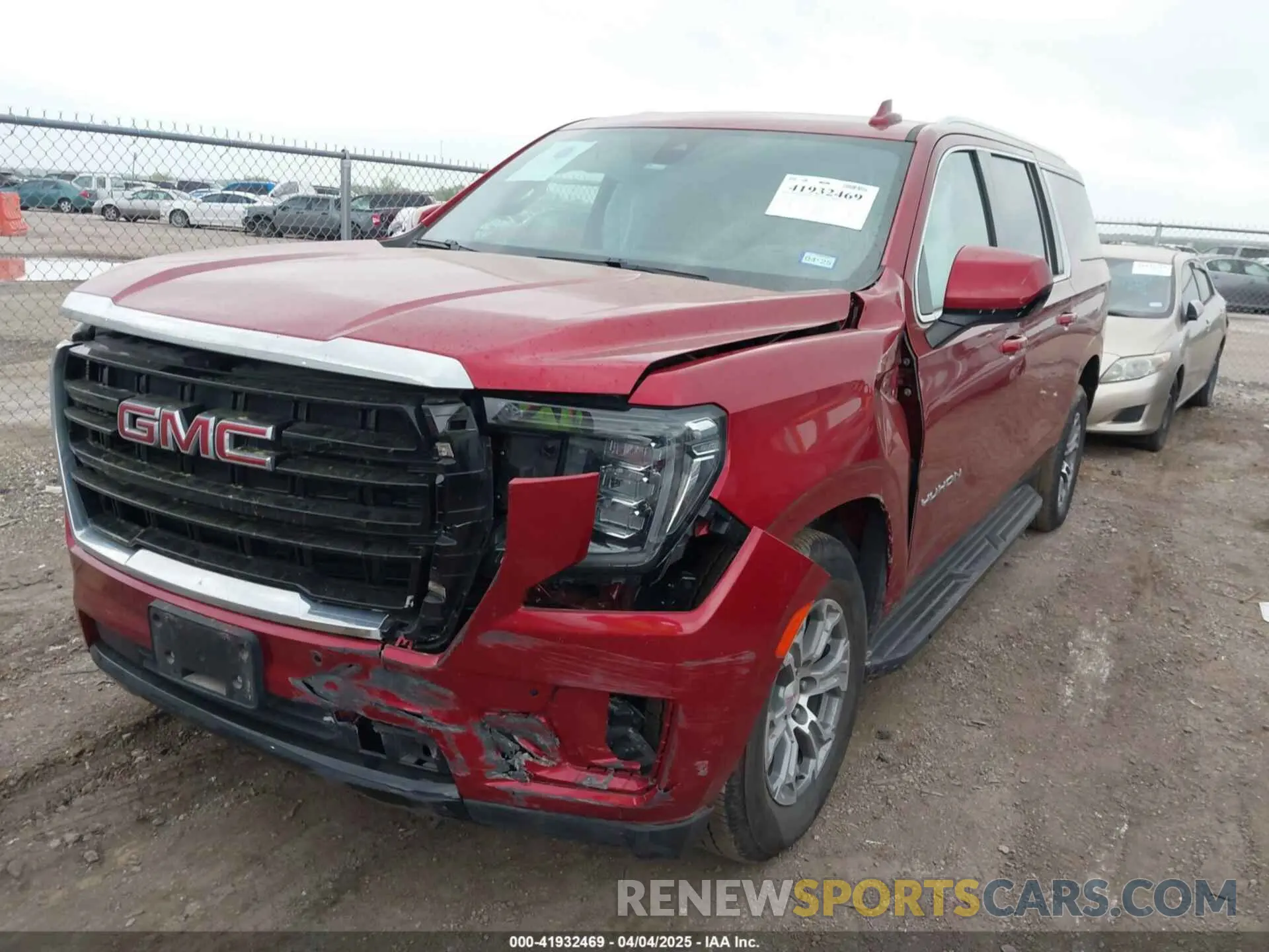 6 Photograph of a damaged car 1GKS2FKD4MR317470 GMC YUKON XL 2021