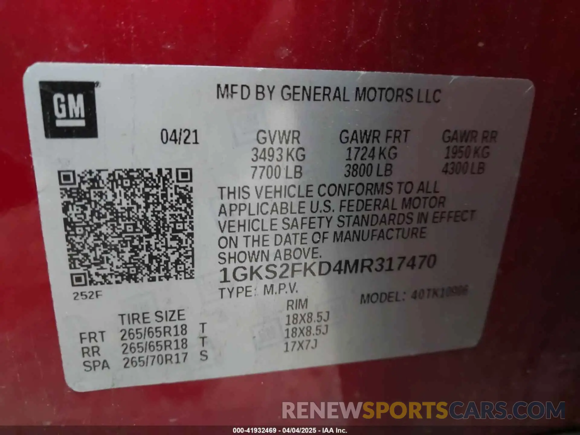 9 Photograph of a damaged car 1GKS2FKD4MR317470 GMC YUKON XL 2021