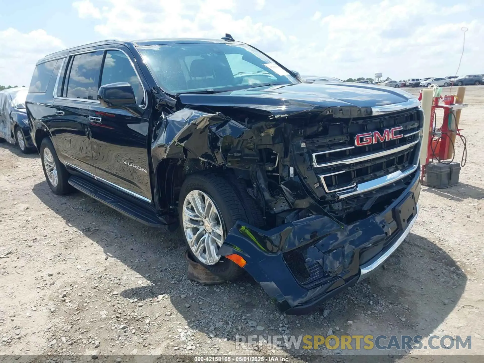 1 Фотография поврежденного автомобиля 1GKS2GKD1MR251949 GMC YUKON XL 2021
