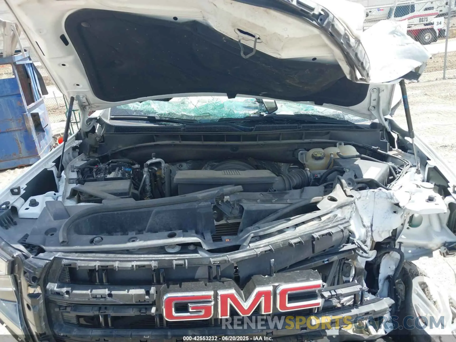 10 Photograph of a damaged car 1GKS2GKD2MR256724 GMC YUKON XL 2021