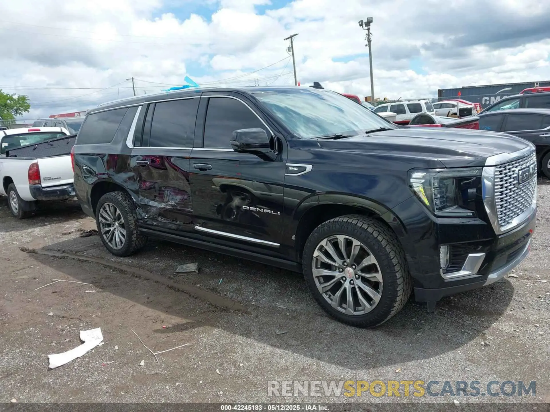 6 Photograph of a damaged car 1GKS2JKL2MR142534 GMC YUKON XL 2021