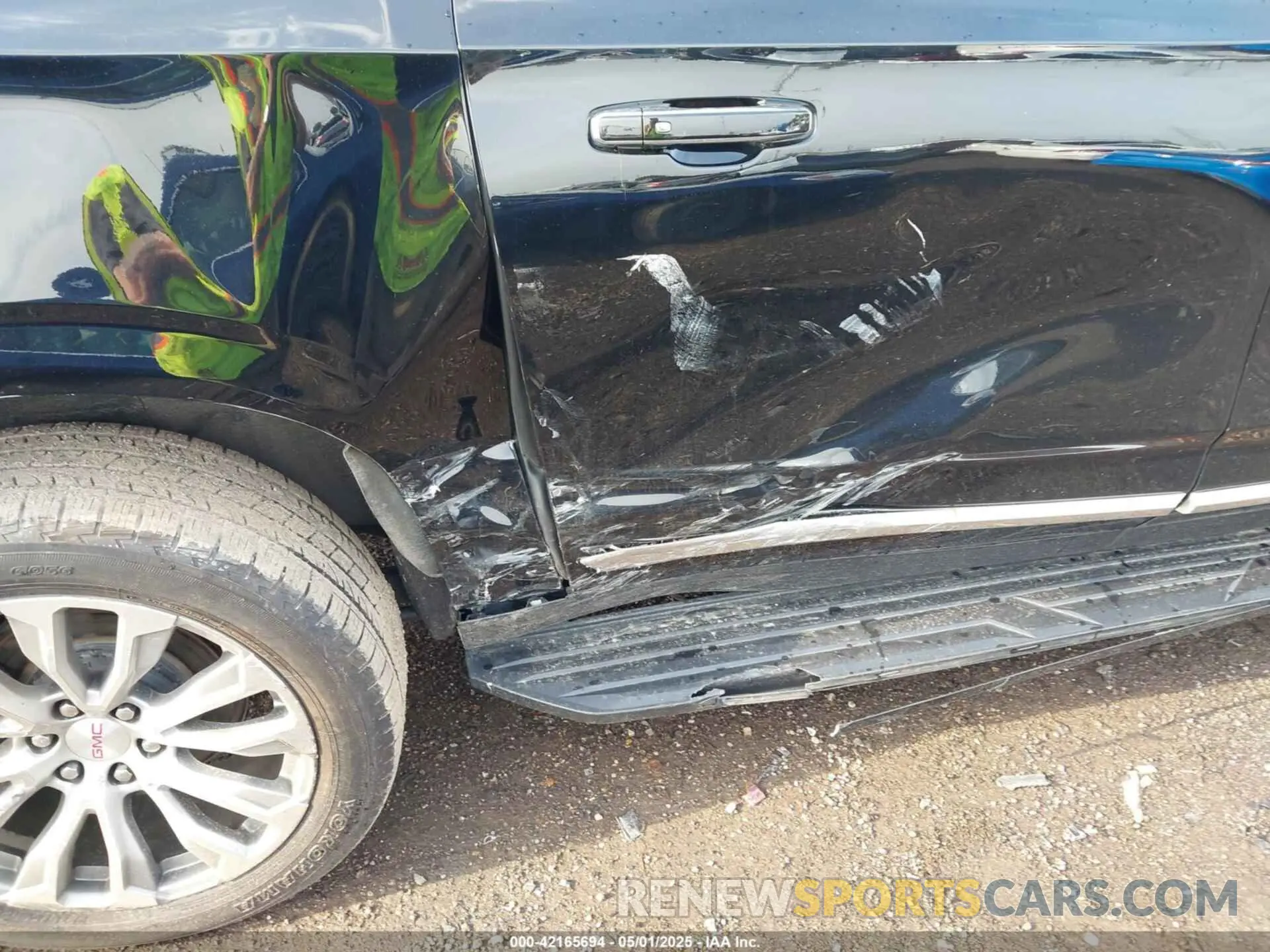 6 Photograph of a damaged car 1GKS2JKL2MR416881 GMC YUKON XL 2021