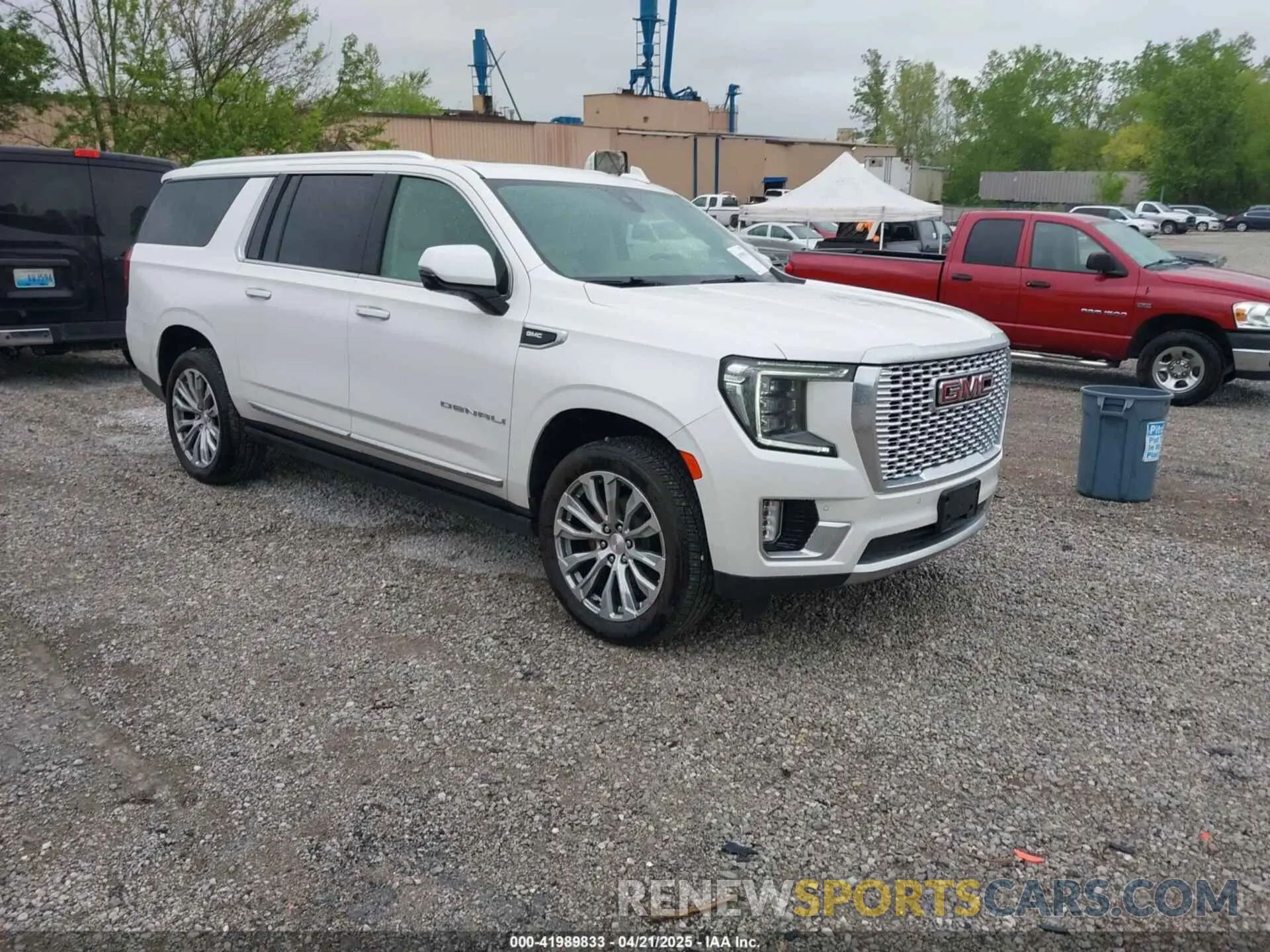 1 Фотография поврежденного автомобиля 1GKS2JKL7MR409621 GMC YUKON XL 2021