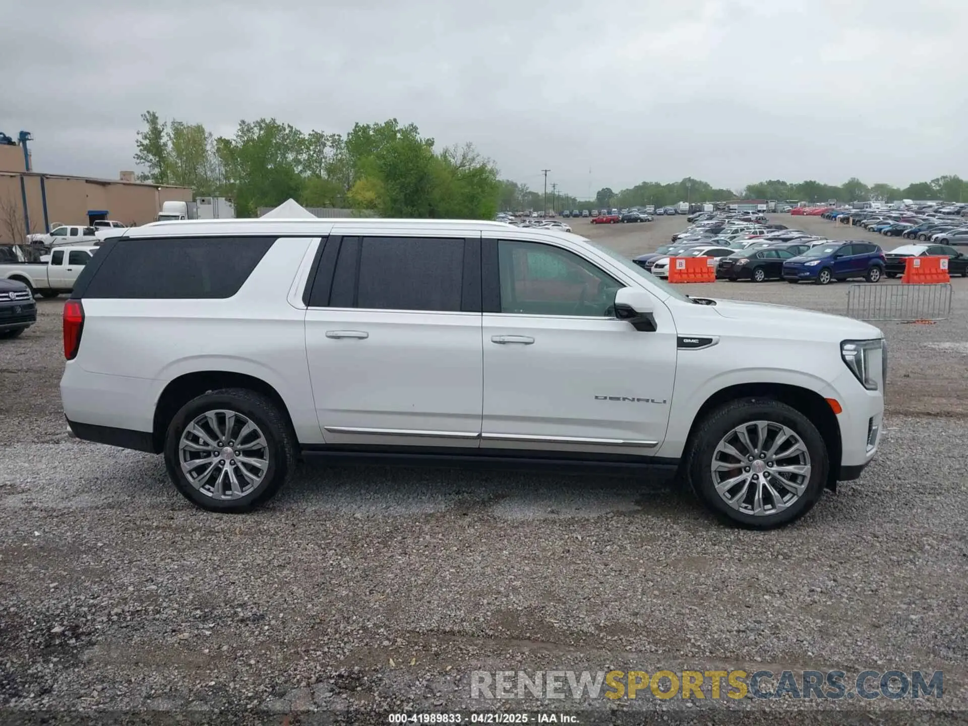 13 Фотография поврежденного автомобиля 1GKS2JKL7MR409621 GMC YUKON XL 2021