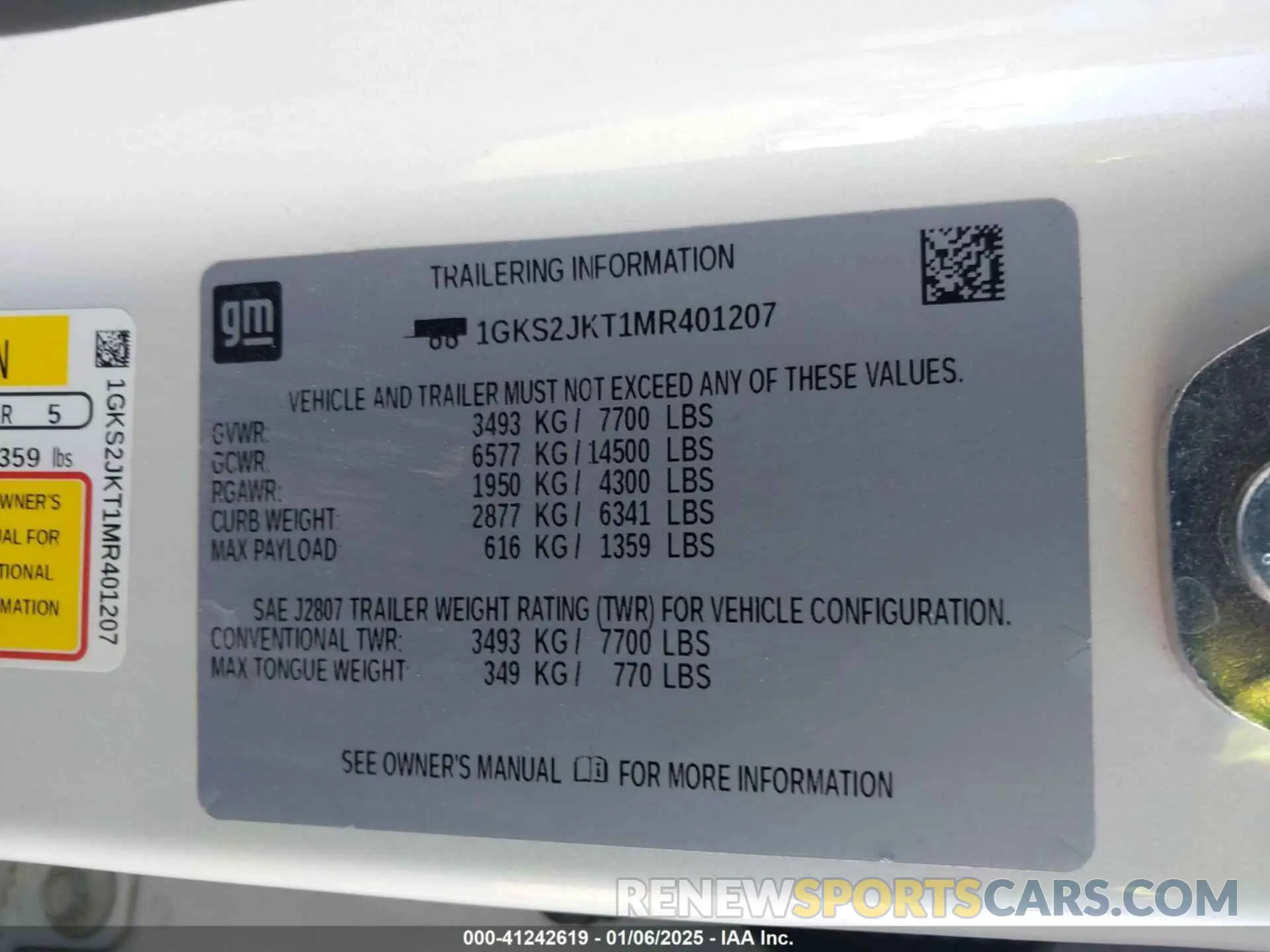 9 Photograph of a damaged car 1GKS2JKT1MR401207 GMC YUKON XL 2021