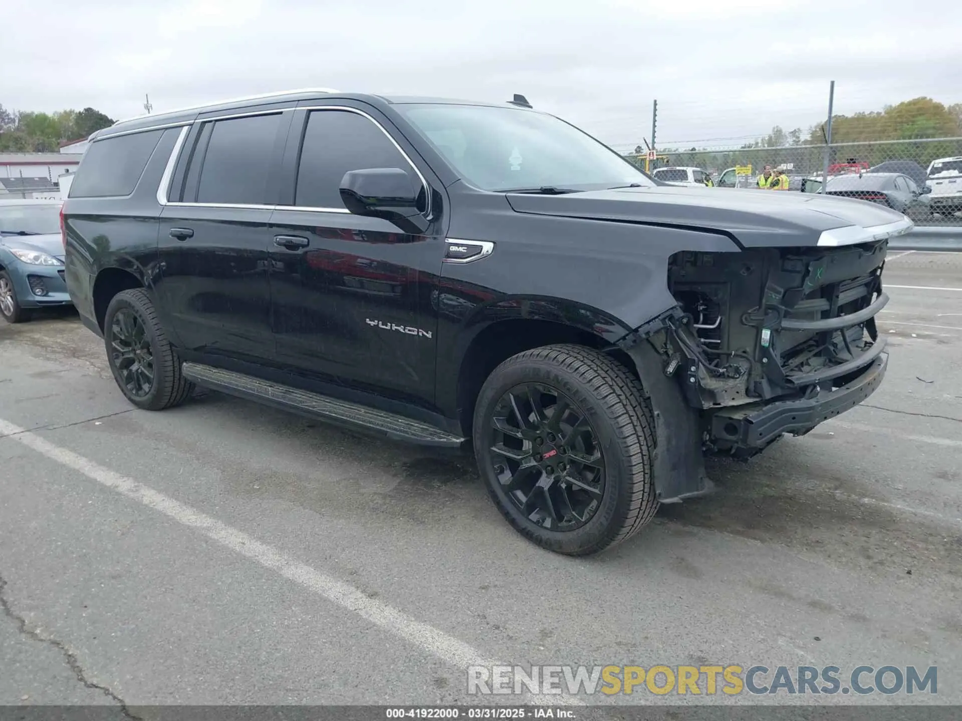 1 Фотография поврежденного автомобиля 1GKS1FKD1NR320654 GMC YUKON XL 2022