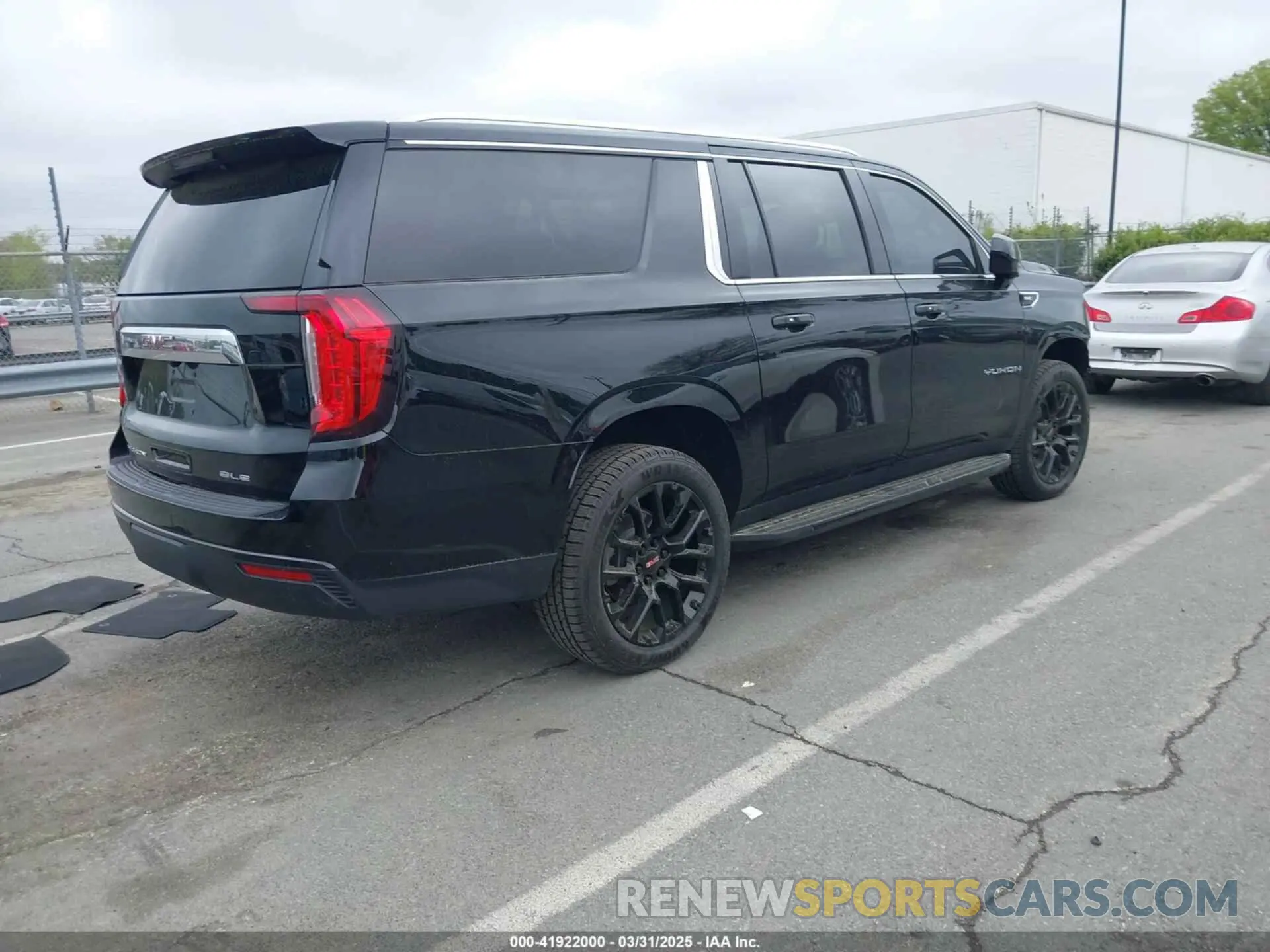 4 Фотография поврежденного автомобиля 1GKS1FKD1NR320654 GMC YUKON XL 2022