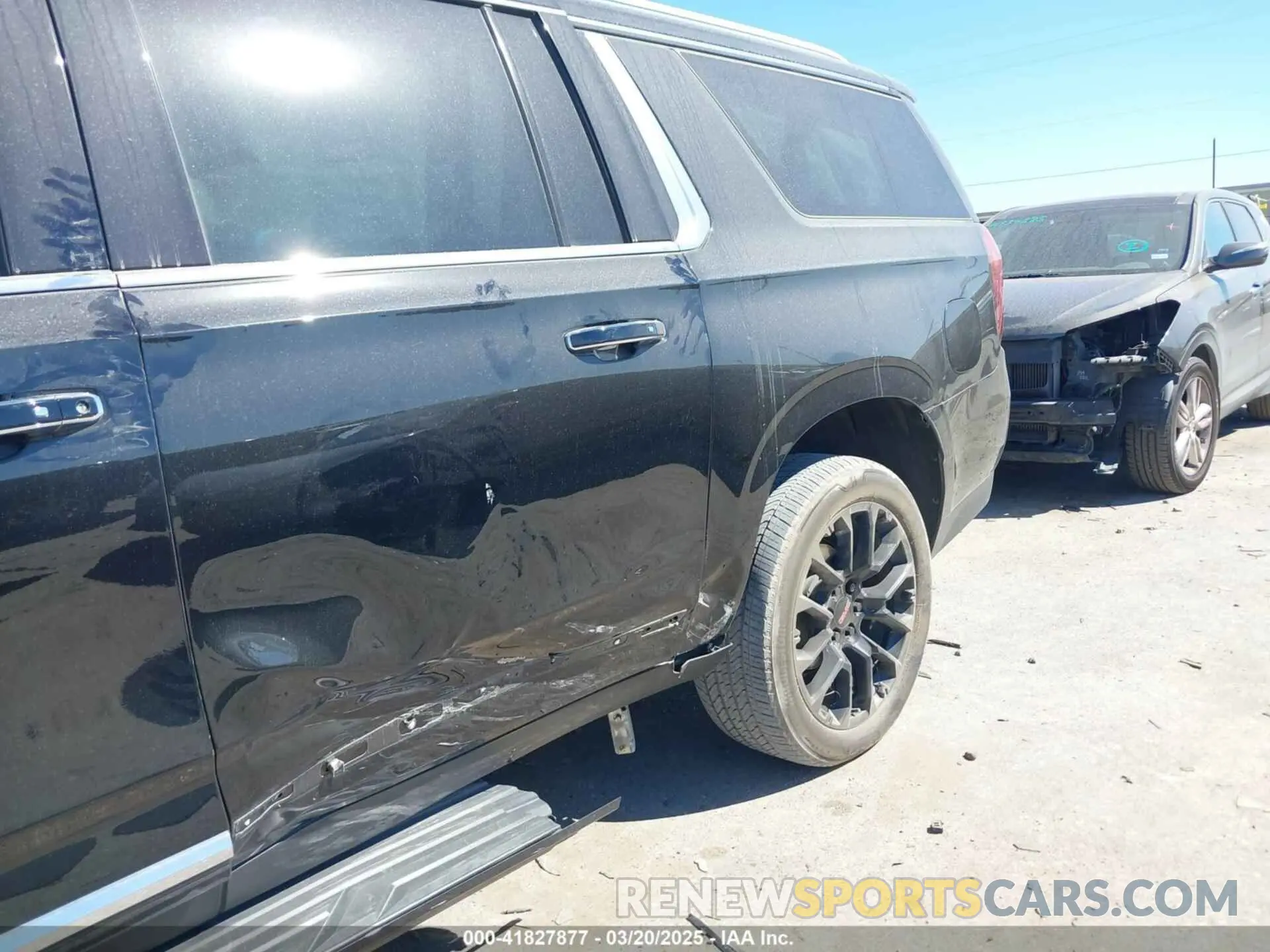 6 Photograph of a damaged car 1GKS1GKD0NR306038 GMC YUKON XL 2022