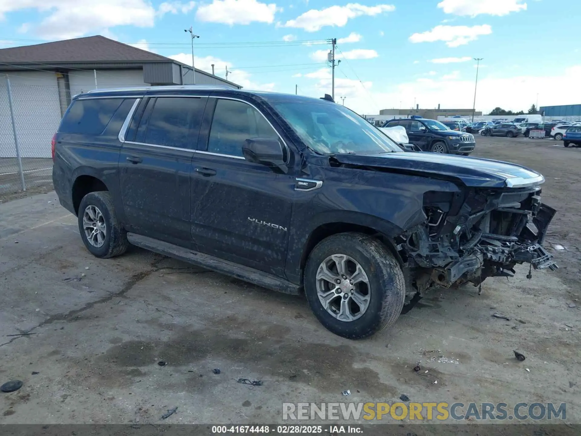 1 Фотография поврежденного автомобиля 1GKS2FKD0NR326393 GMC YUKON XL 2022