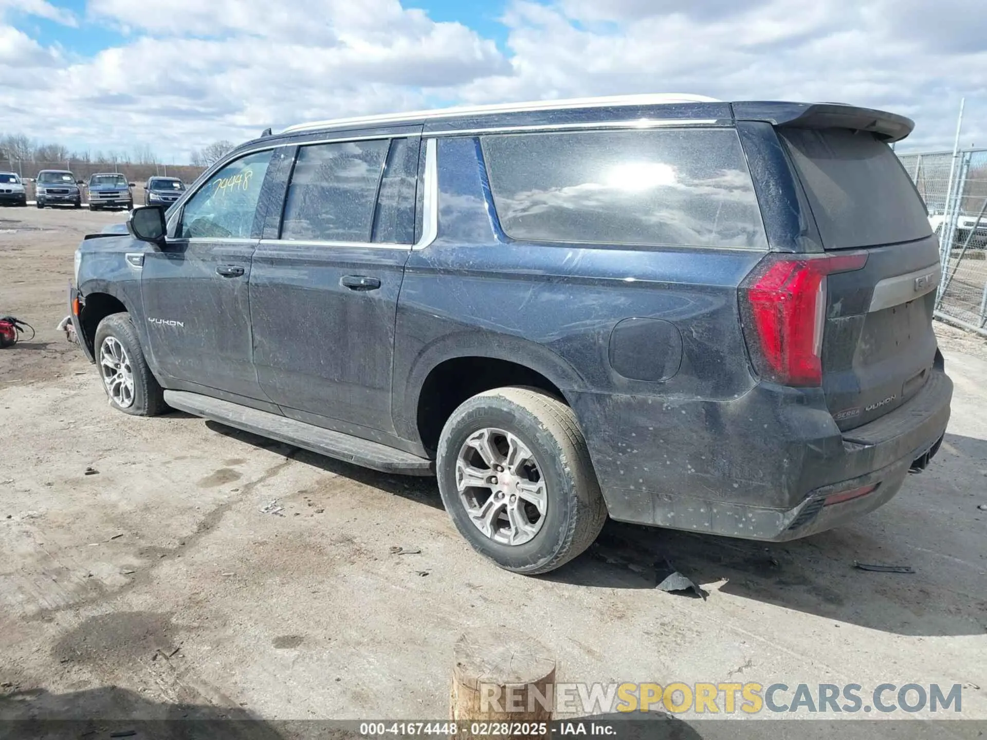 3 Фотография поврежденного автомобиля 1GKS2FKD0NR326393 GMC YUKON XL 2022