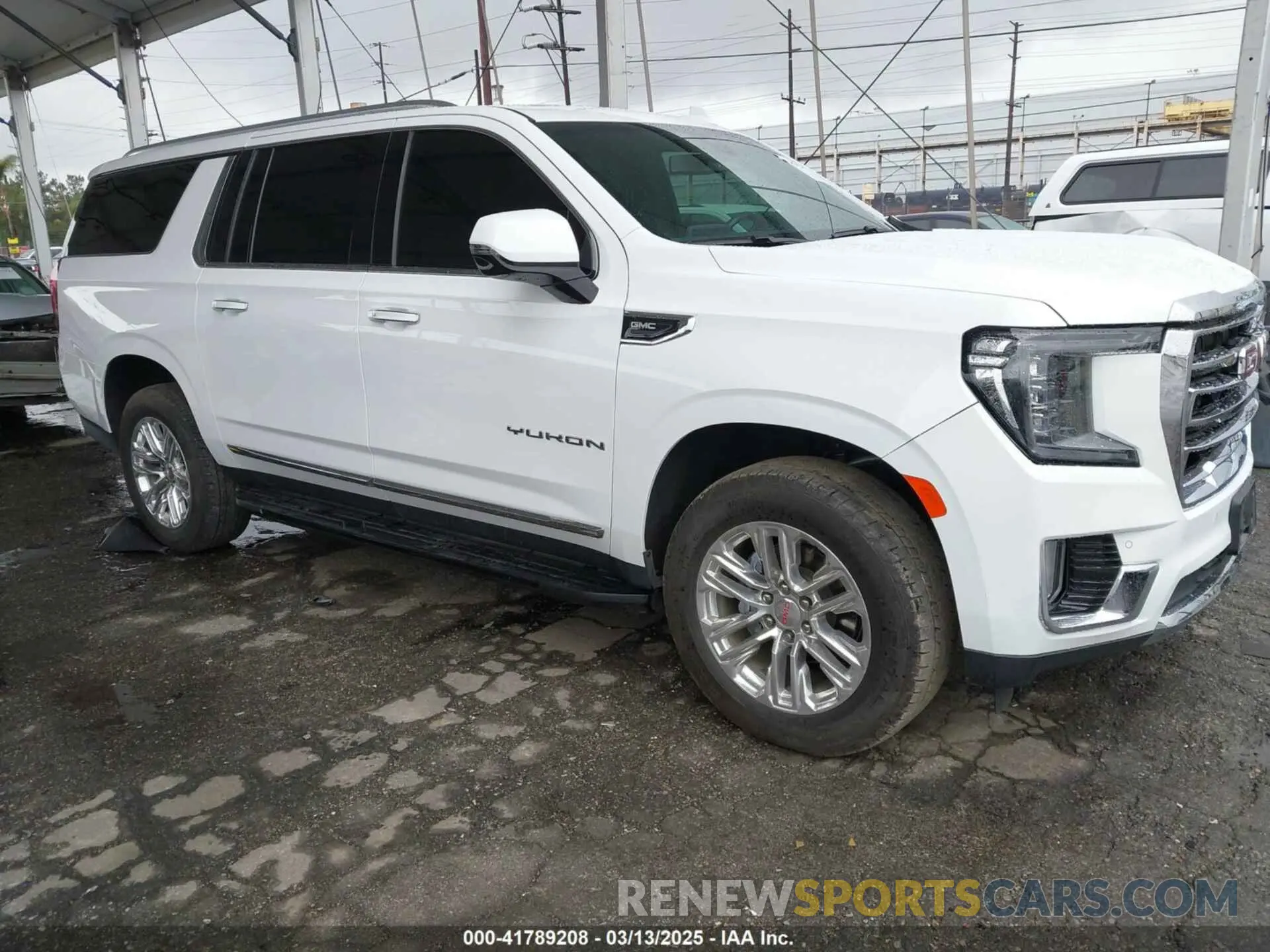 1 Фотография поврежденного автомобиля 1GKS2GKD6NR328395 GMC YUKON XL 2022