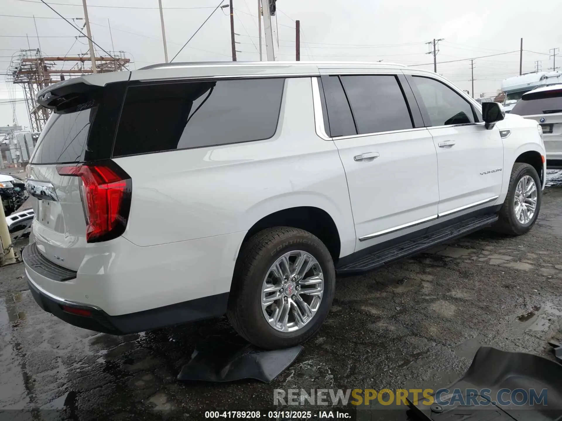 4 Фотография поврежденного автомобиля 1GKS2GKD6NR328395 GMC YUKON XL 2022