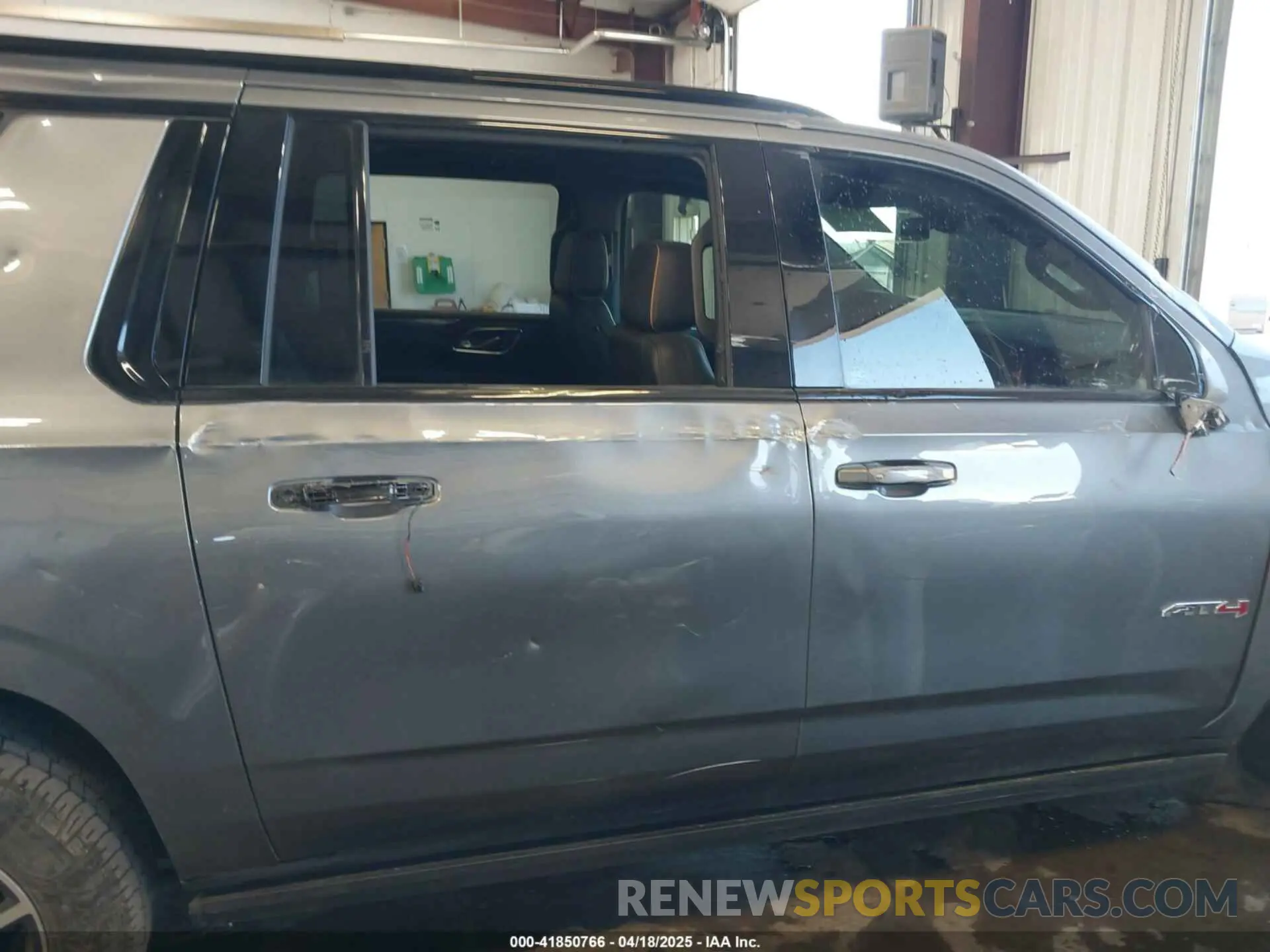 14 Фотография поврежденного автомобиля 1GKS2HKL0NR149203 GMC YUKON XL 2022