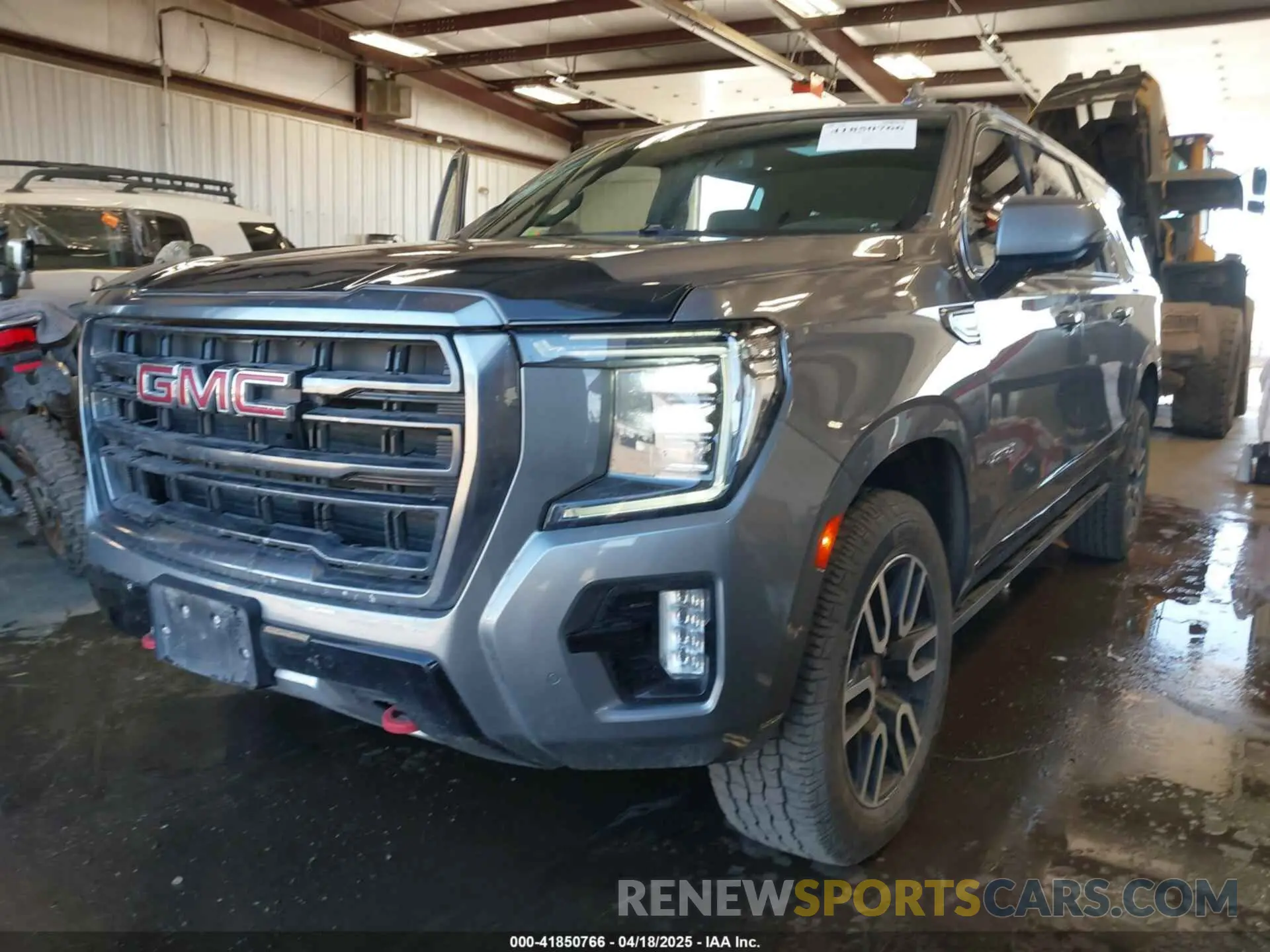 2 Фотография поврежденного автомобиля 1GKS2HKL0NR149203 GMC YUKON XL 2022