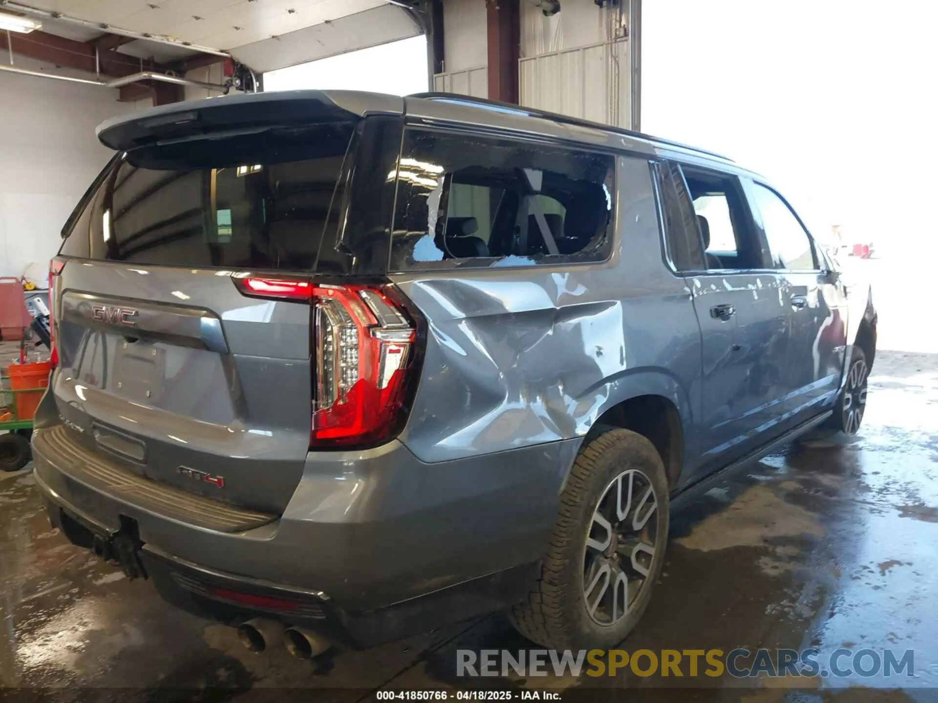 4 Фотография поврежденного автомобиля 1GKS2HKL0NR149203 GMC YUKON XL 2022