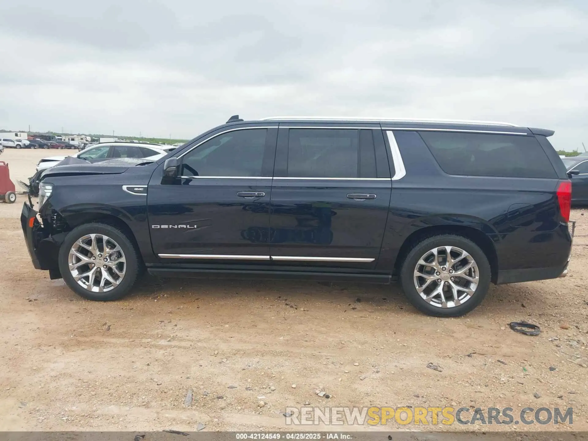 14 Фотография поврежденного автомобиля 1GKS2JKL7NR145883 GMC YUKON XL 2022