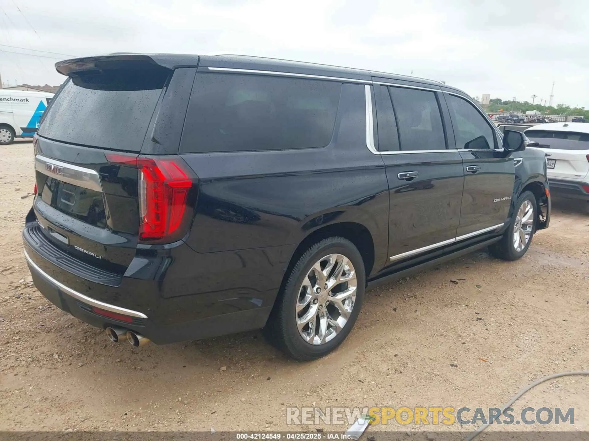 4 Фотография поврежденного автомобиля 1GKS2JKL7NR145883 GMC YUKON XL 2022