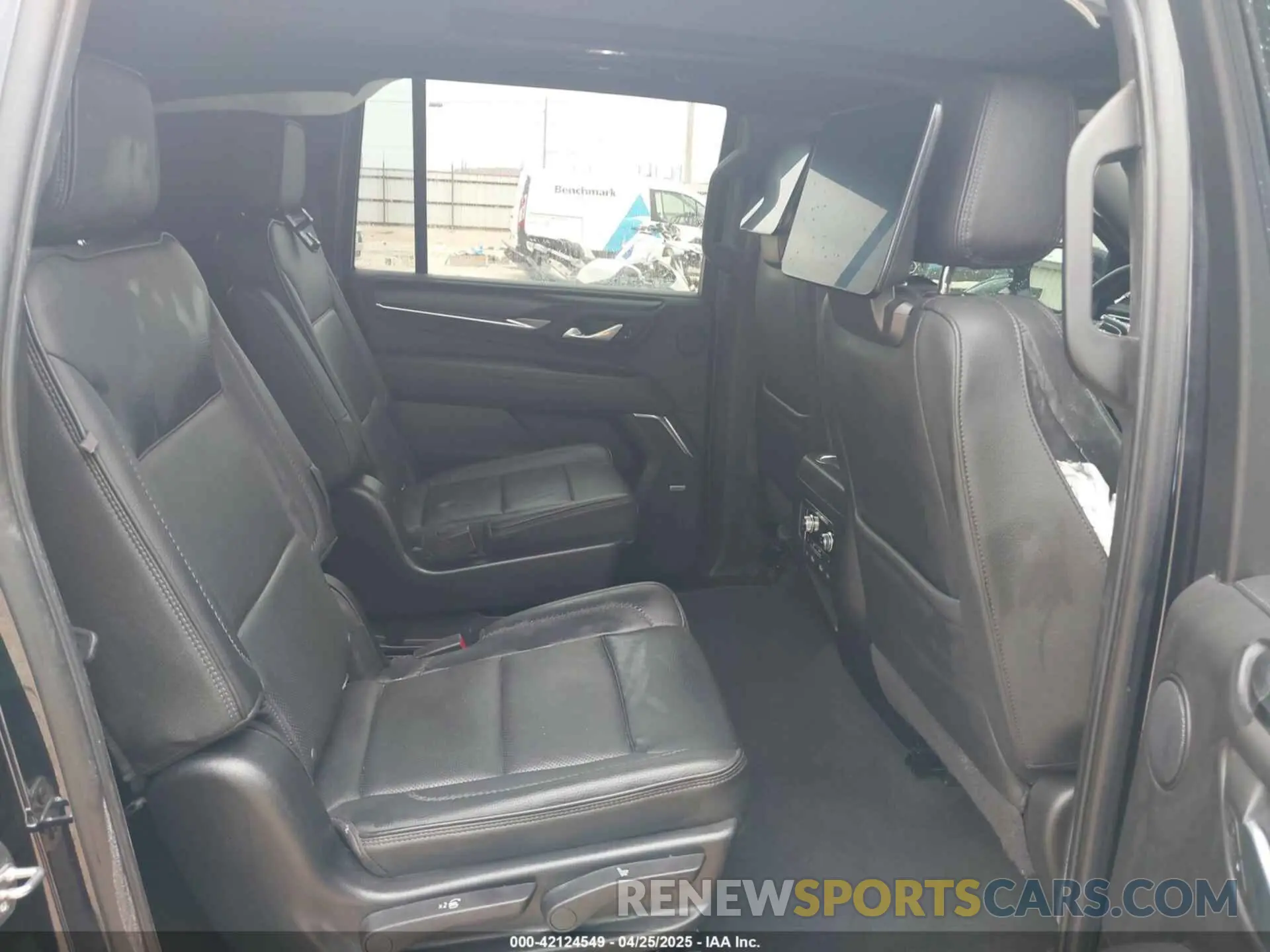 8 Фотография поврежденного автомобиля 1GKS2JKL7NR145883 GMC YUKON XL 2022