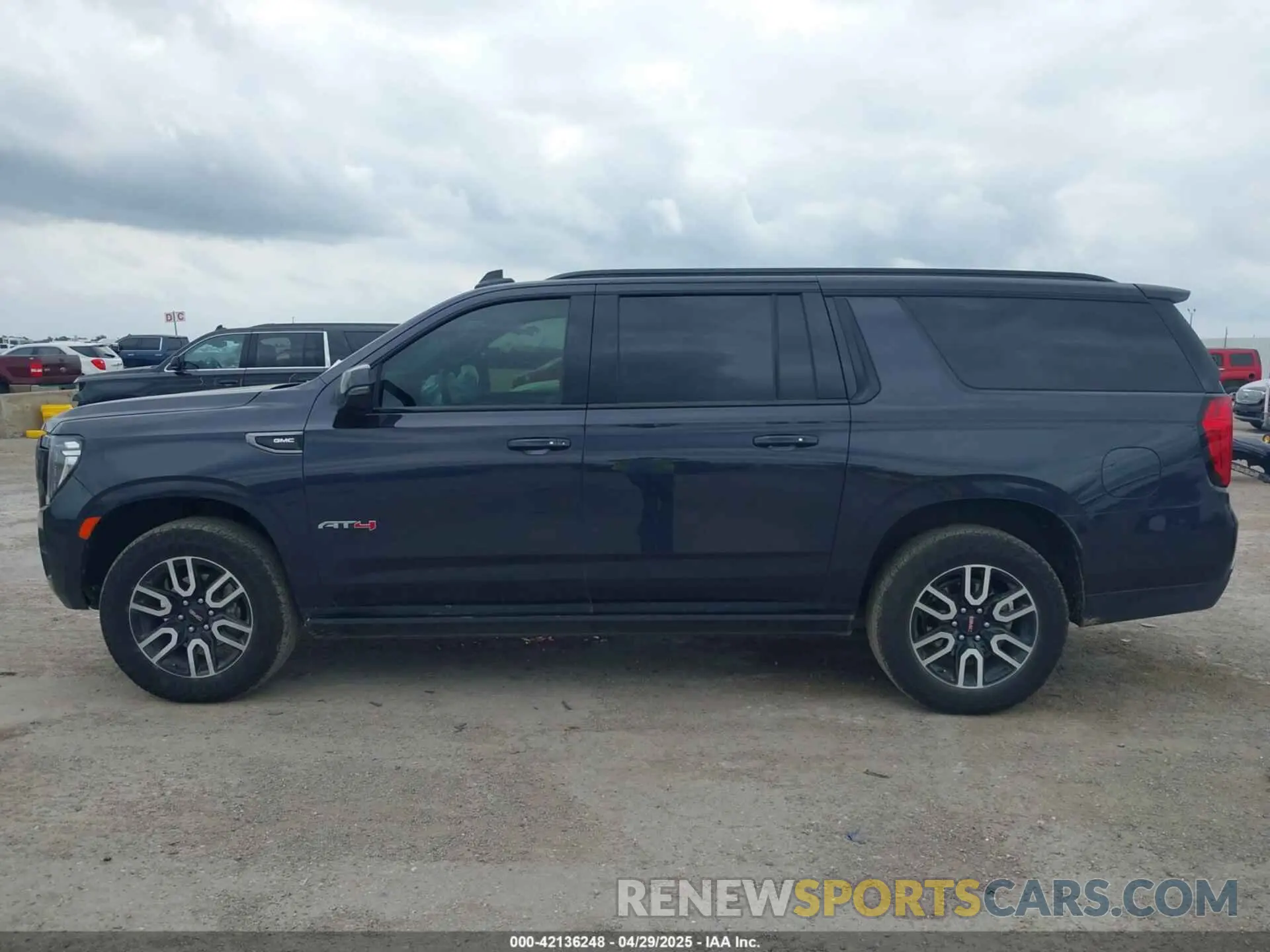 14 Photograph of a damaged car 1GKS2HKD9PR549529 GMC YUKON XL 2023