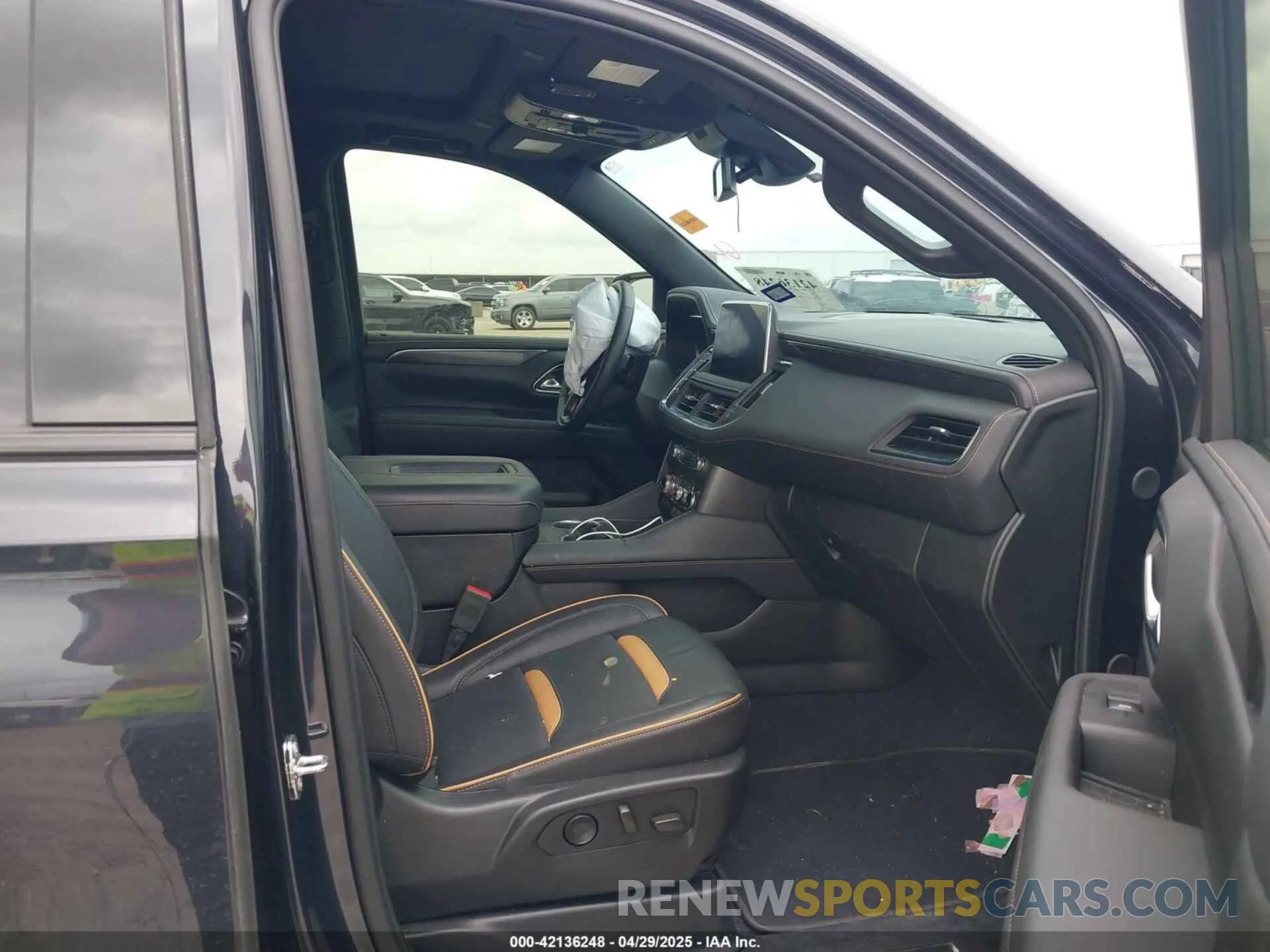5 Photograph of a damaged car 1GKS2HKD9PR549529 GMC YUKON XL 2023